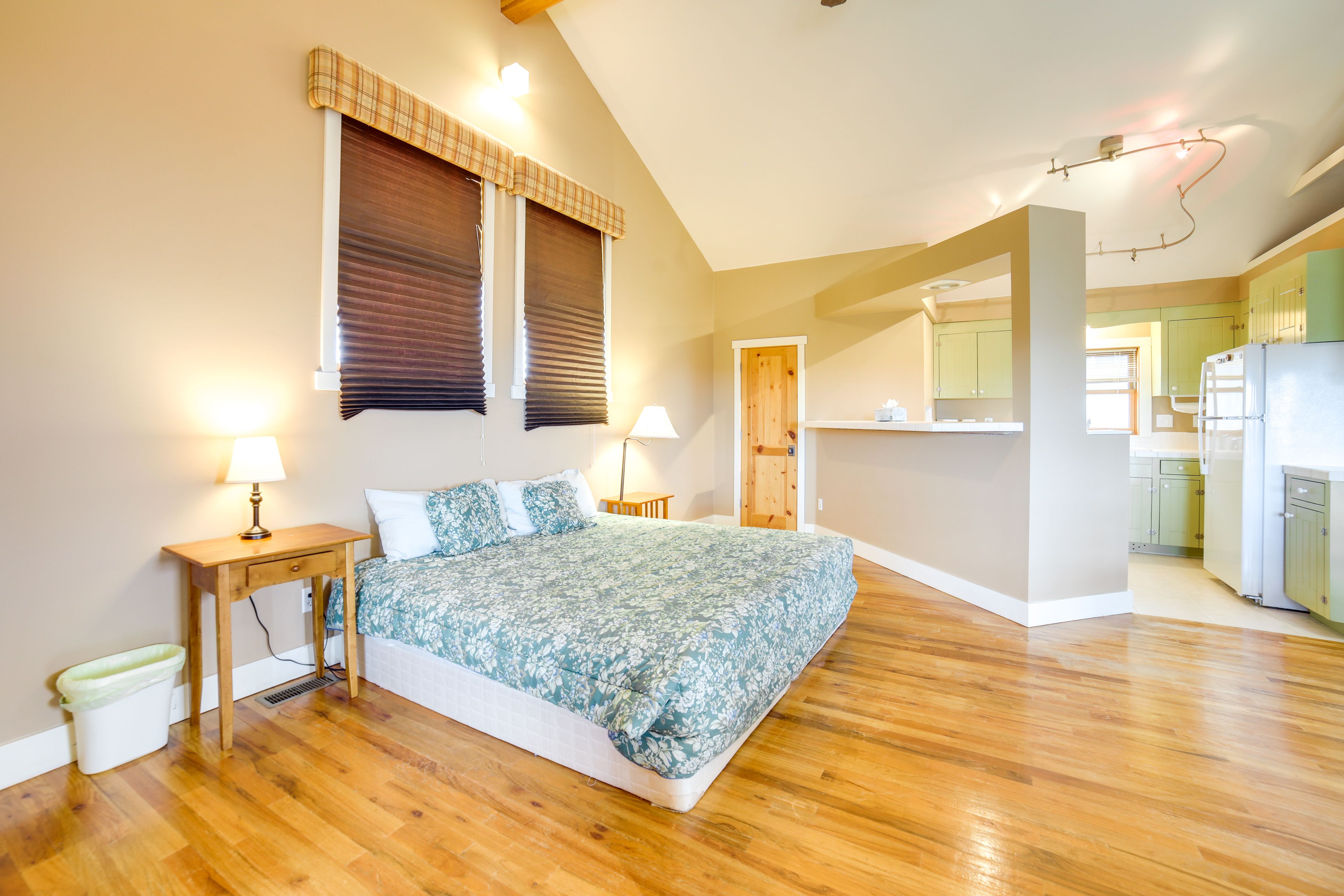 Living Space | King Mattress