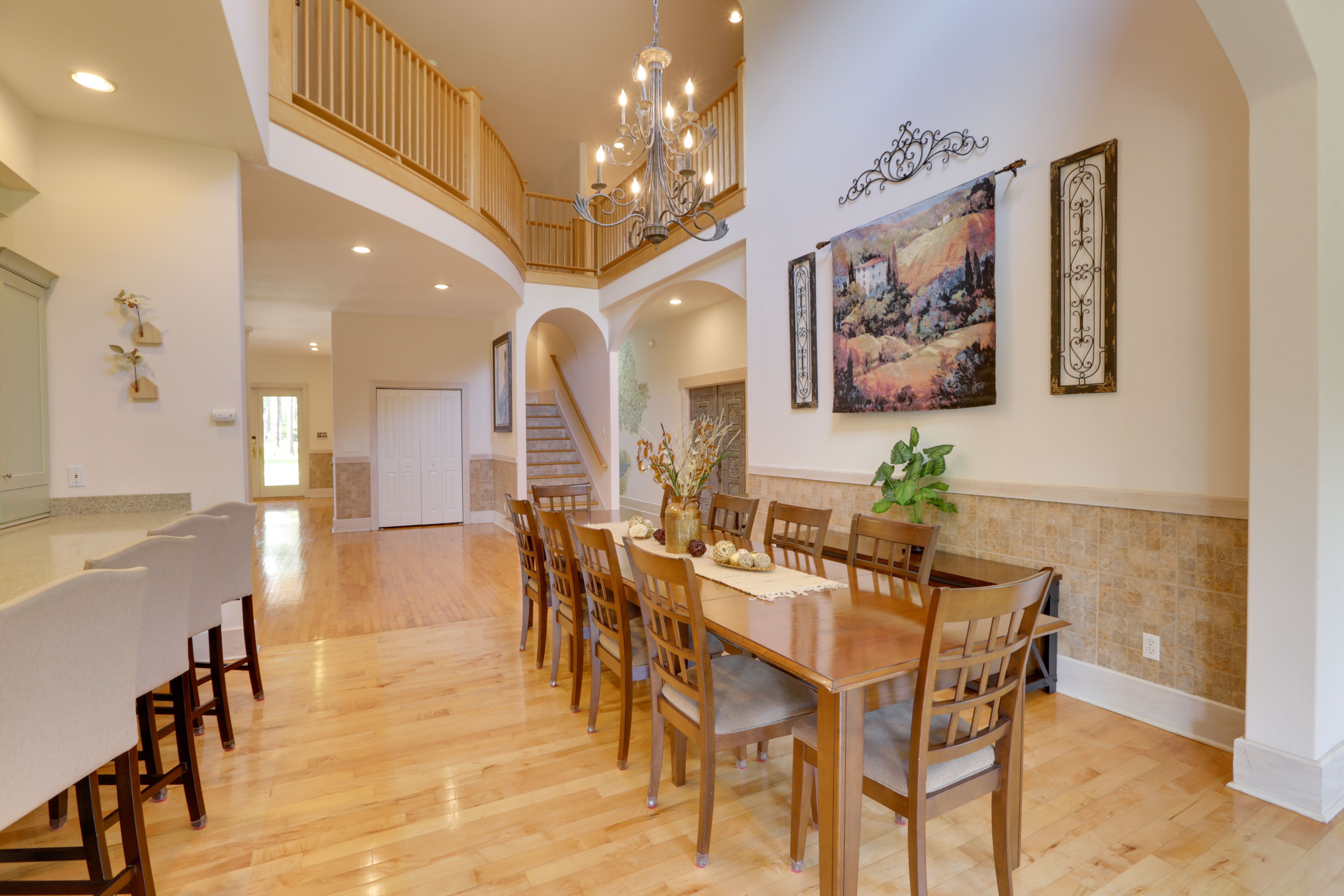 Leesburg Vacation Rental | 8BR | 4BA | 7,200 Sq Ft | Stairs Required