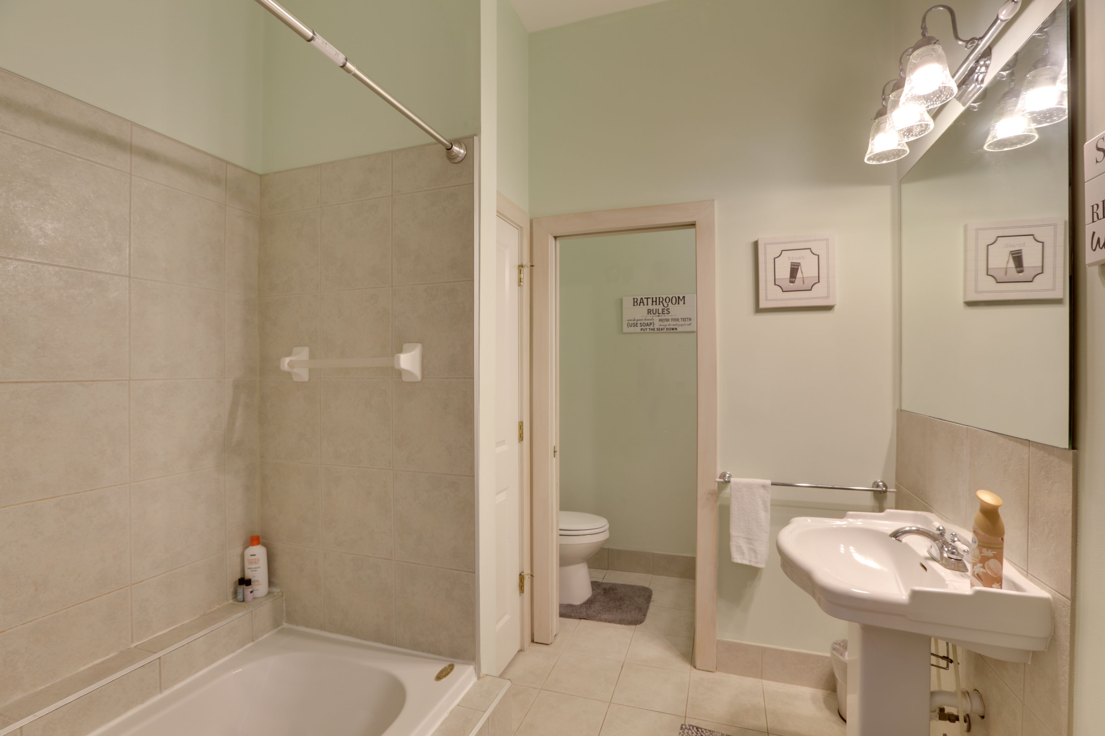 Full Bathroom