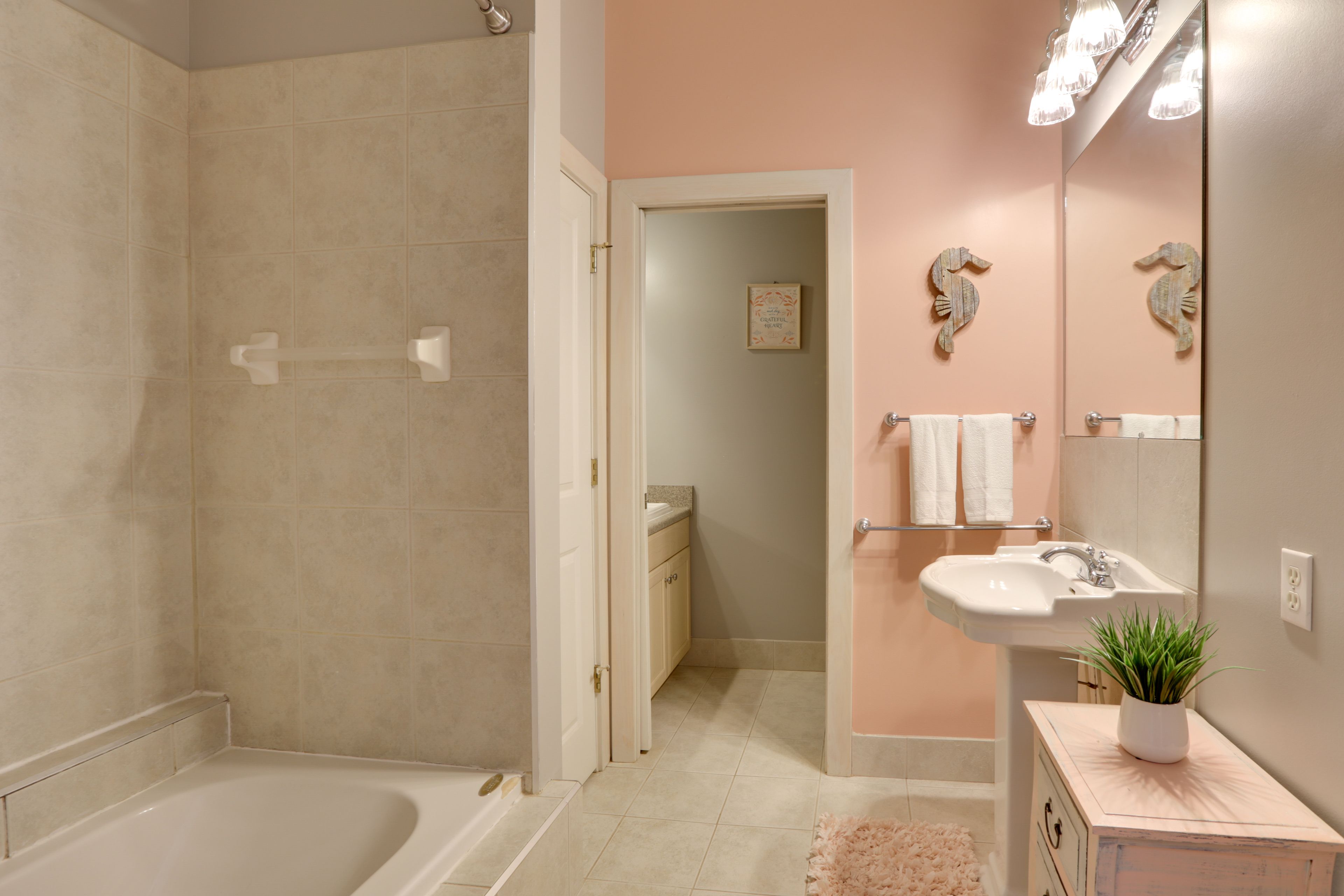 En-Suite Bathroom