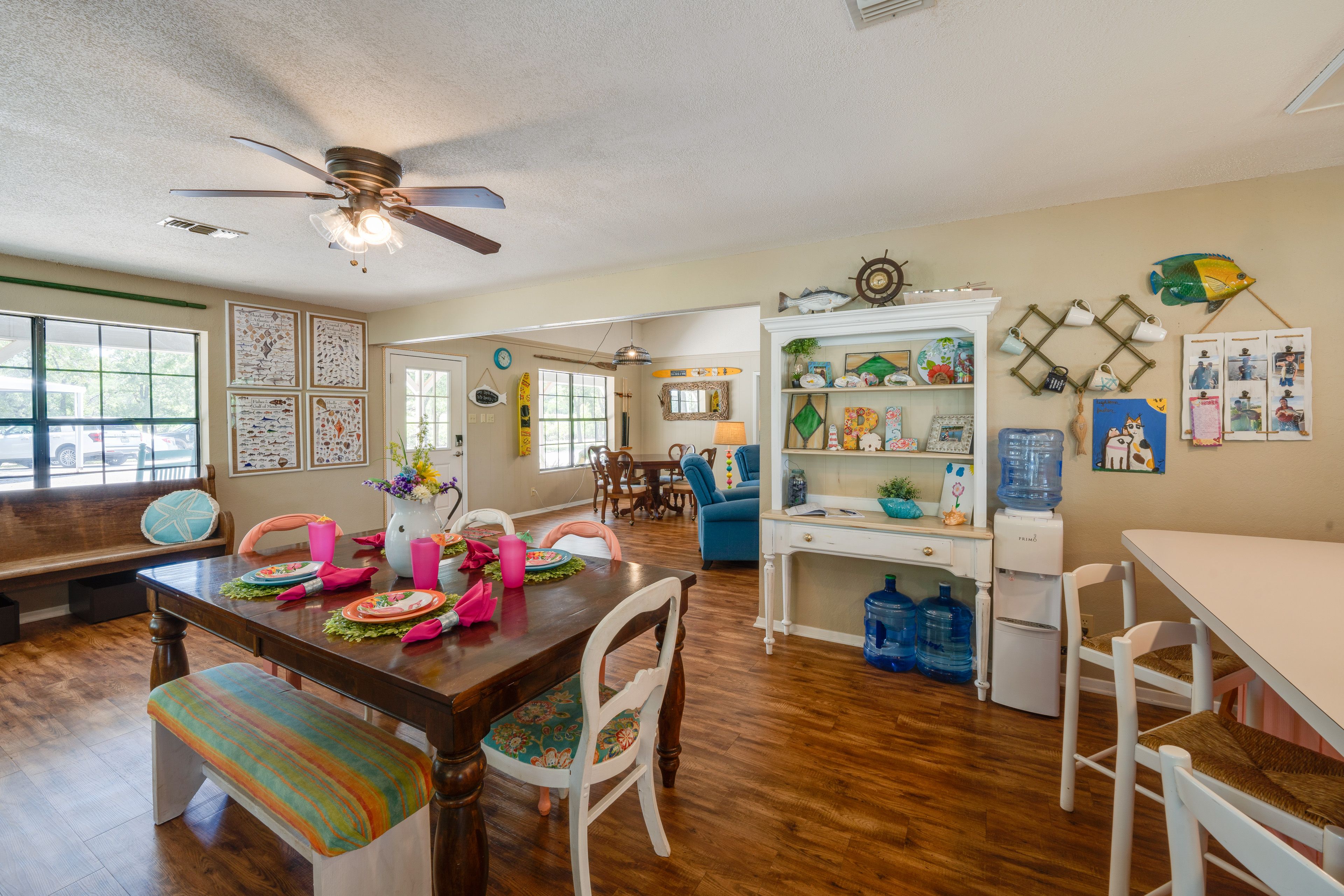 Dining Area | Dishware/Flatware Provided