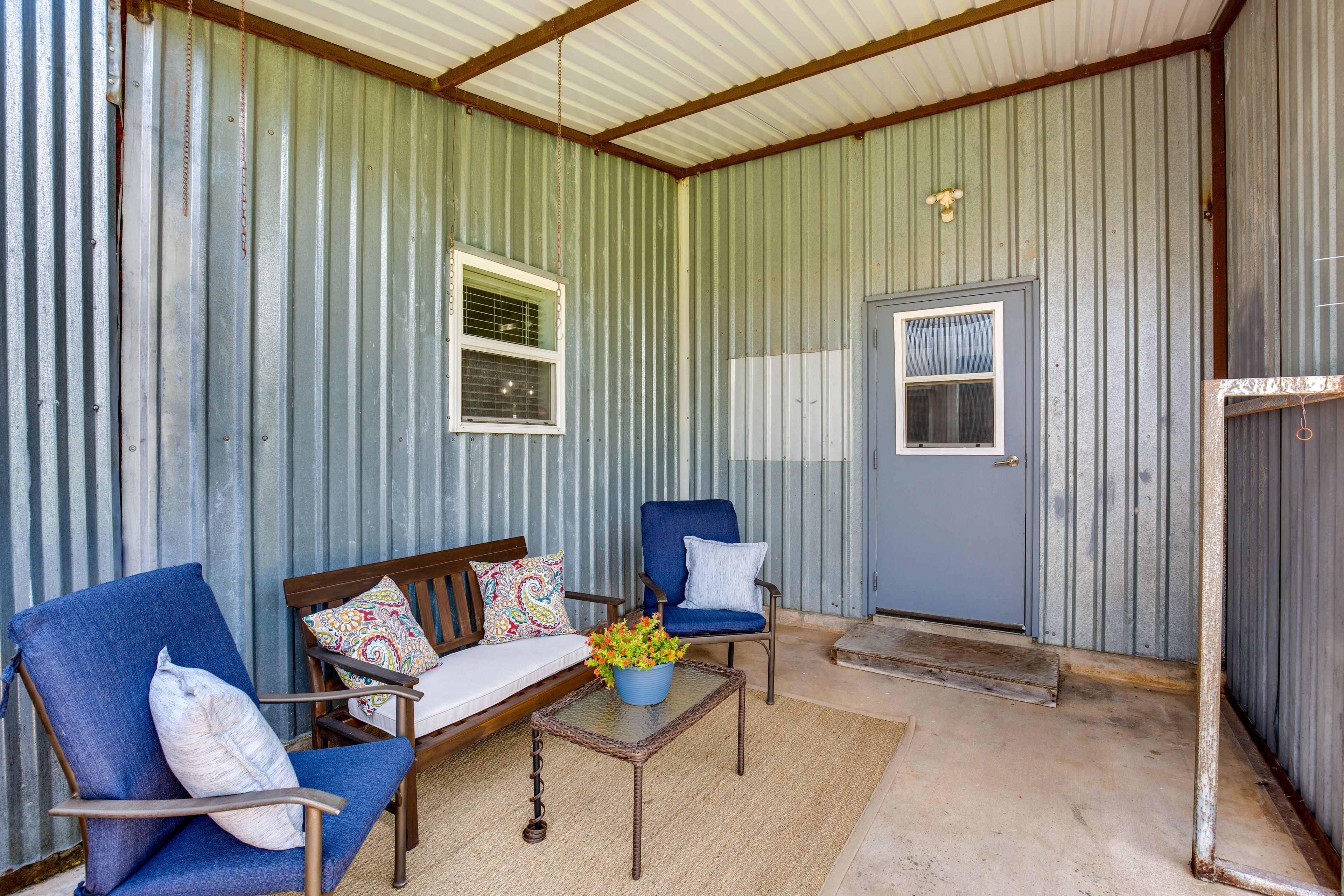 Patio | Outdoor Seating