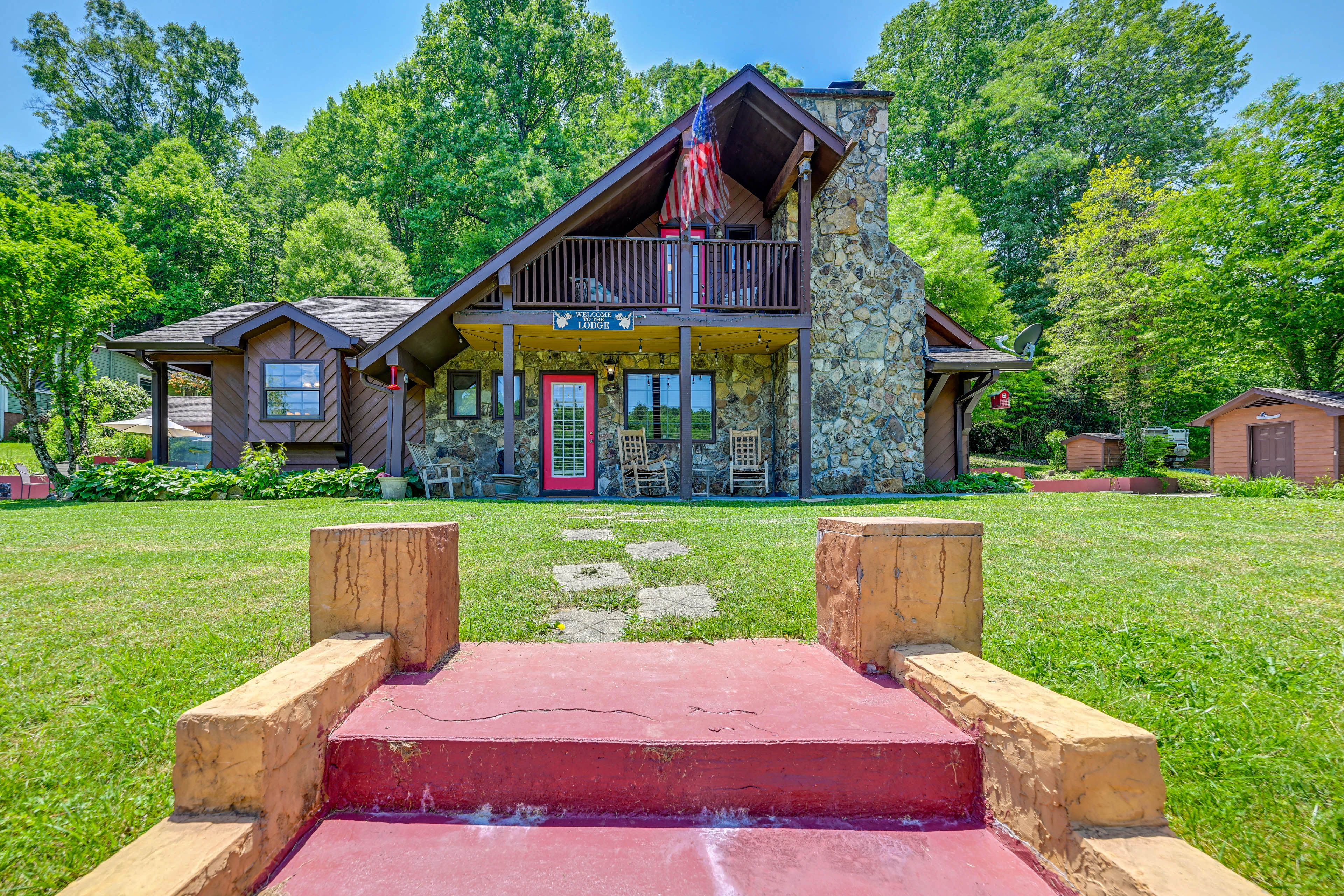 Additional Patio | Outdoor Seating