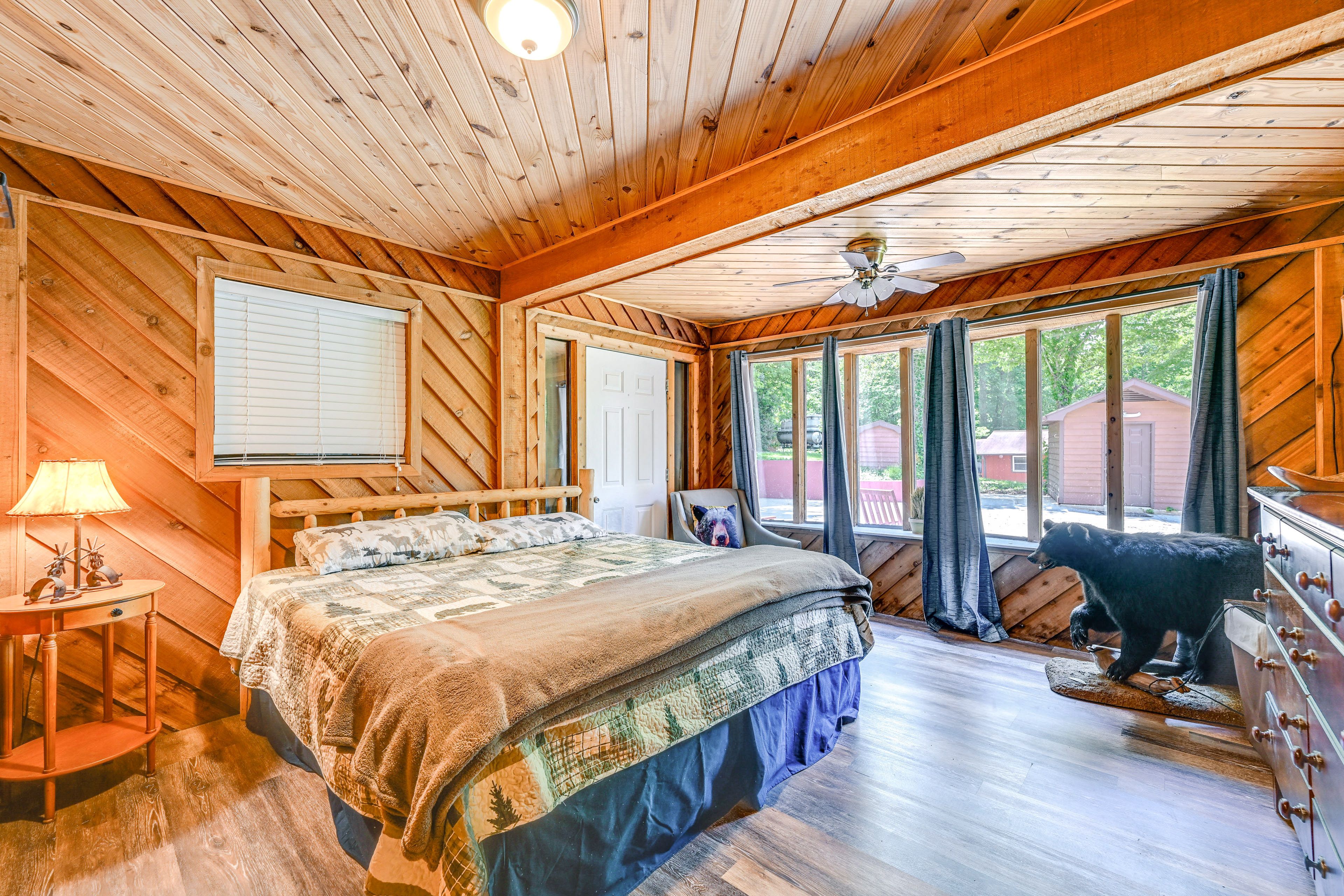 Bedroom 1 | 1st Floor | King Bed | Linens Provided | Ceiling Fans