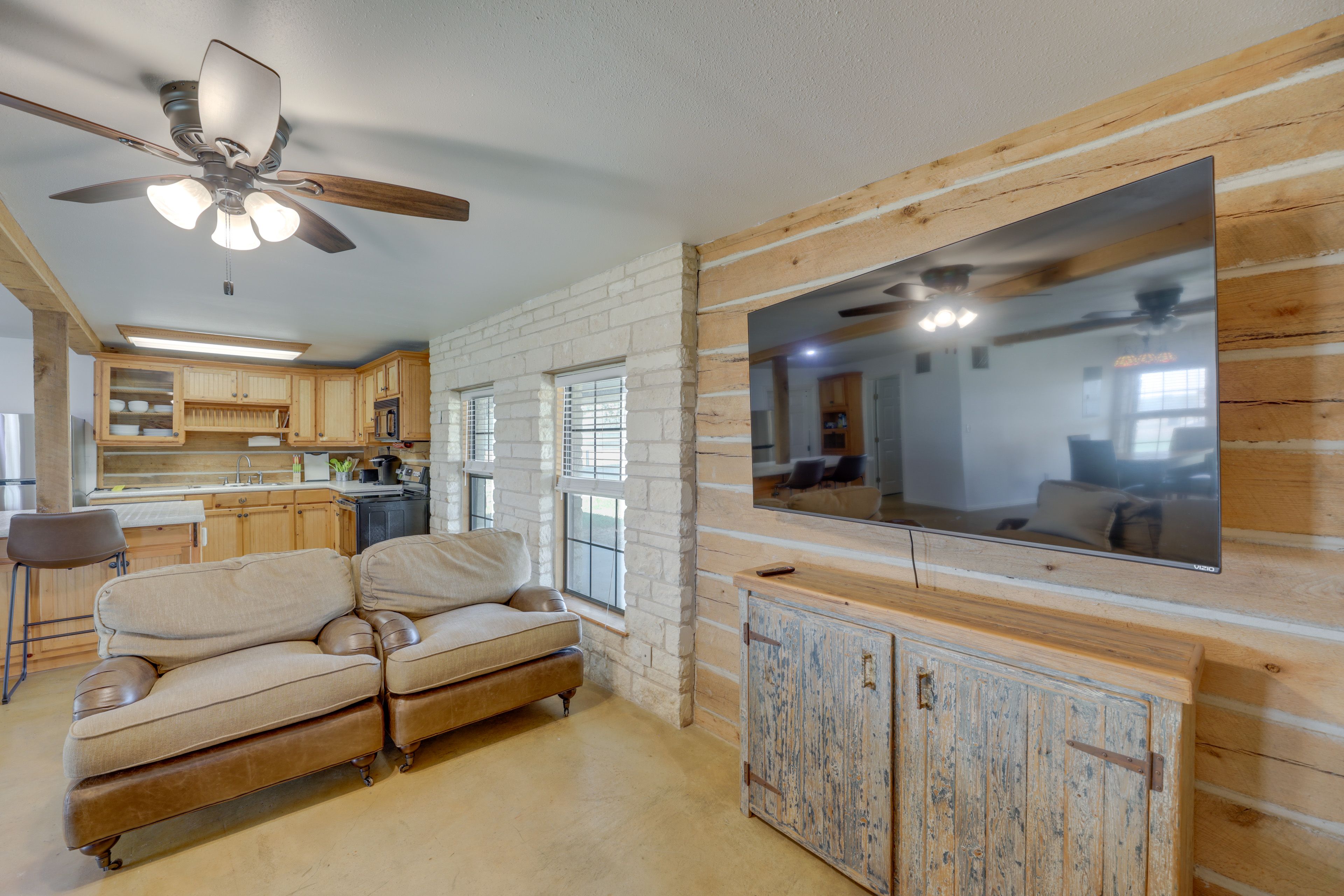 Elgin Vacation Rental | 2BR | 2BA | Stairs Required | 870 Sq Ft
