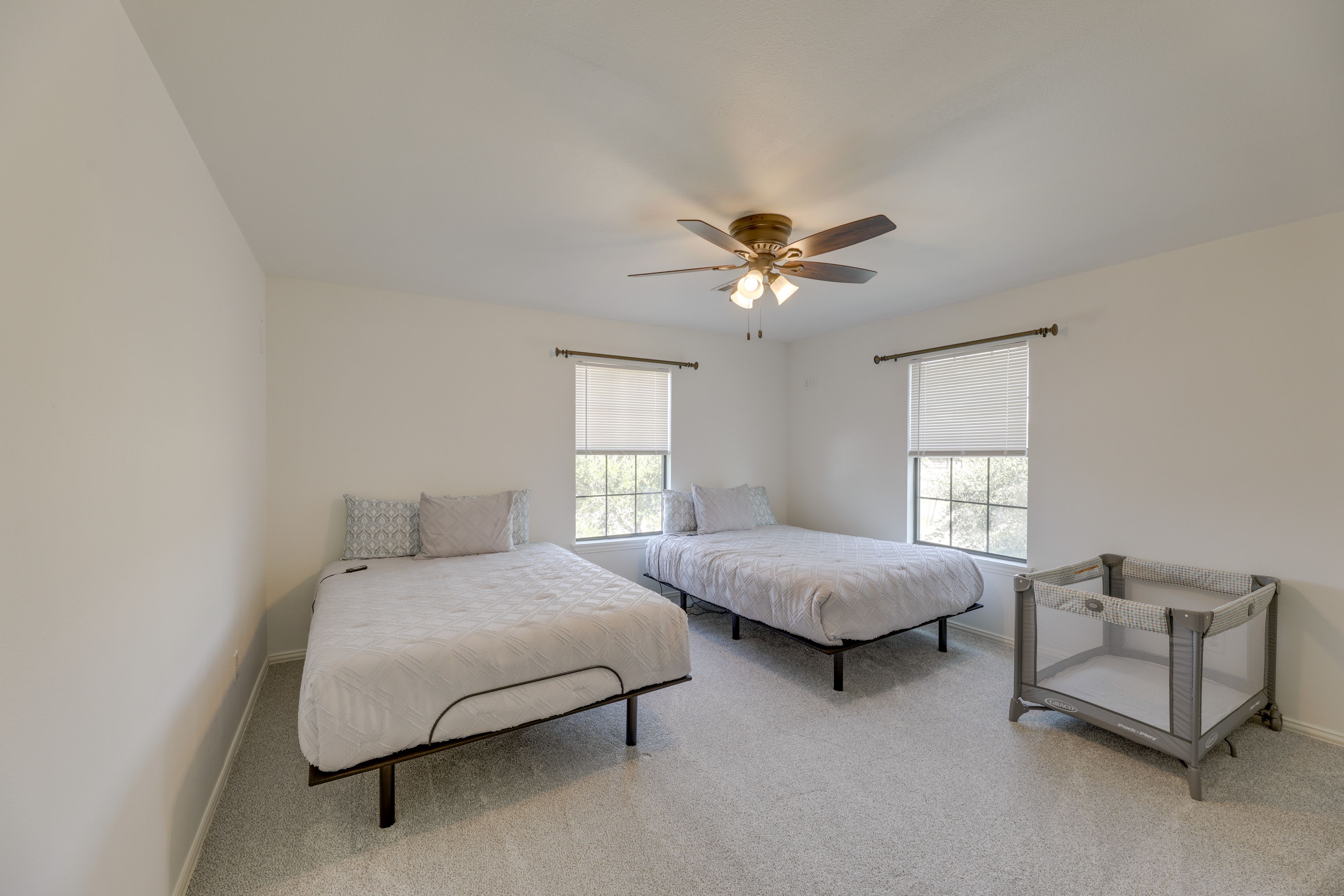 Bedroom 2 | 2 Queen Beds | Pack 'n Play
