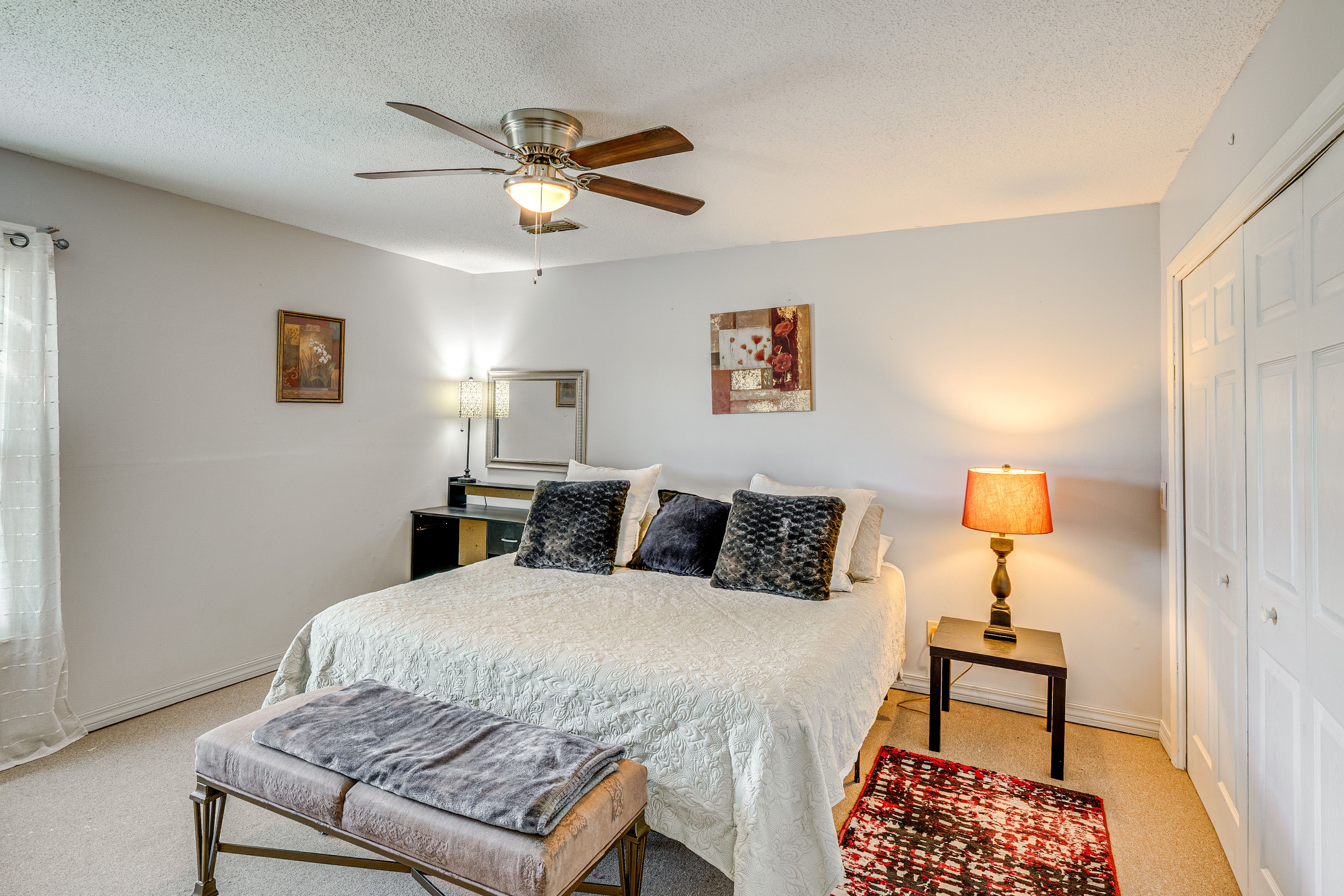 Bedroom 1 | King Bed | Linens/Towels Provided
