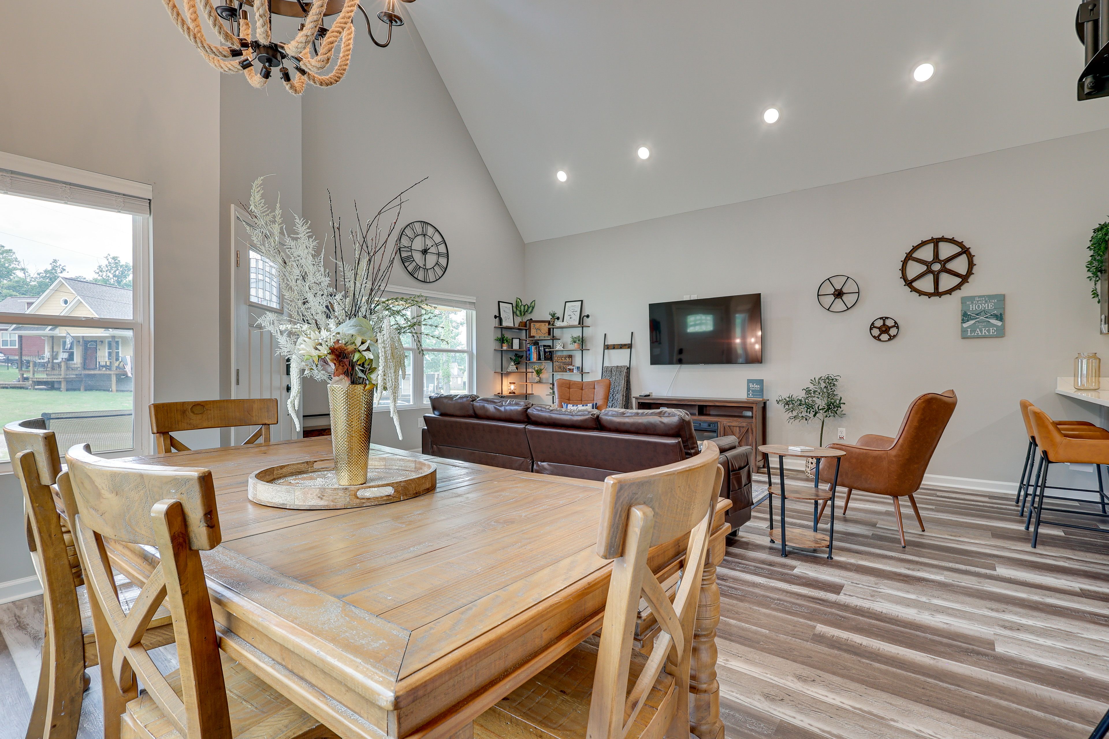 Dining Room | 1st Floor | Fully Equipped Kitchen