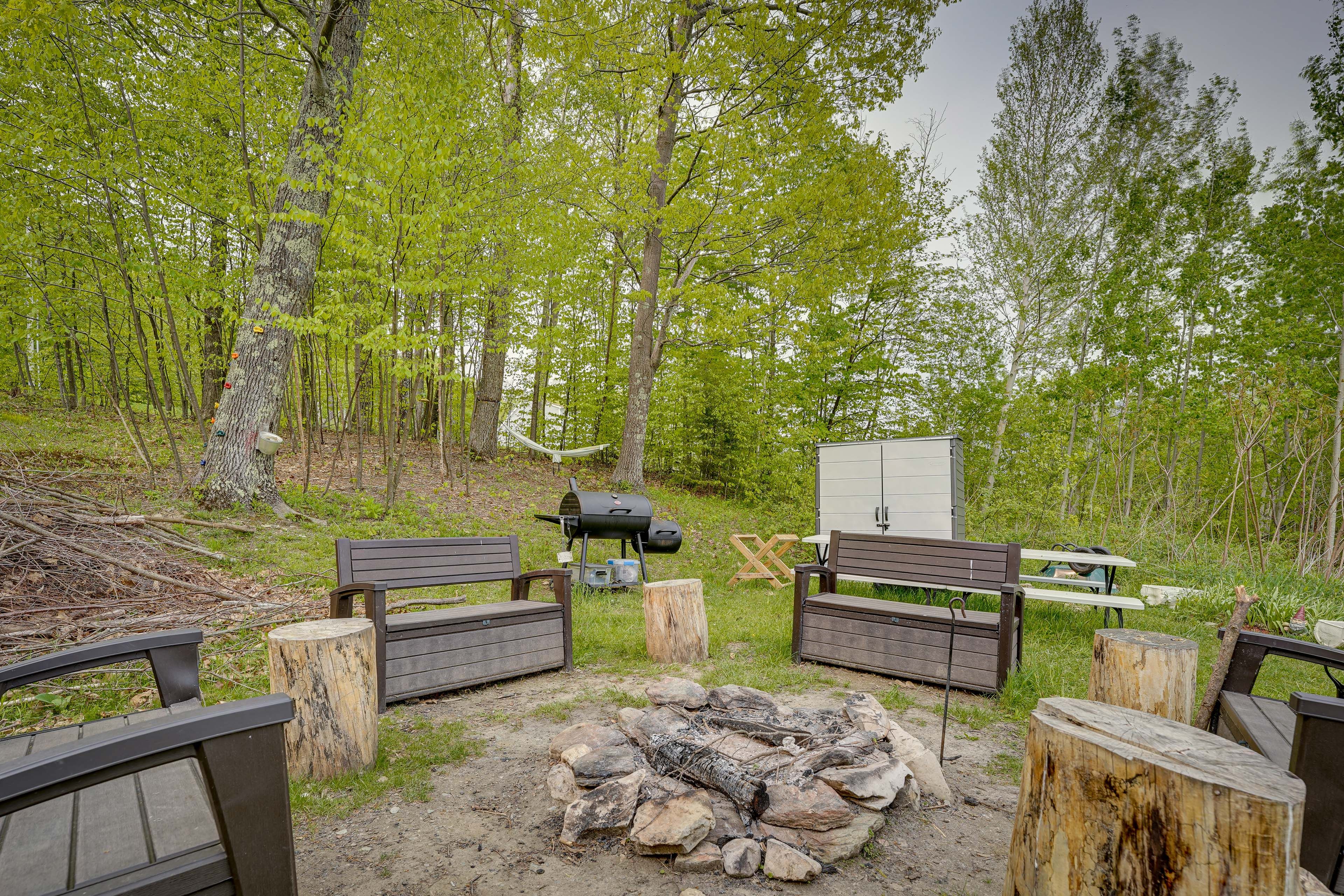 Yard | Wood-Burning Fire Pit w/ Seating