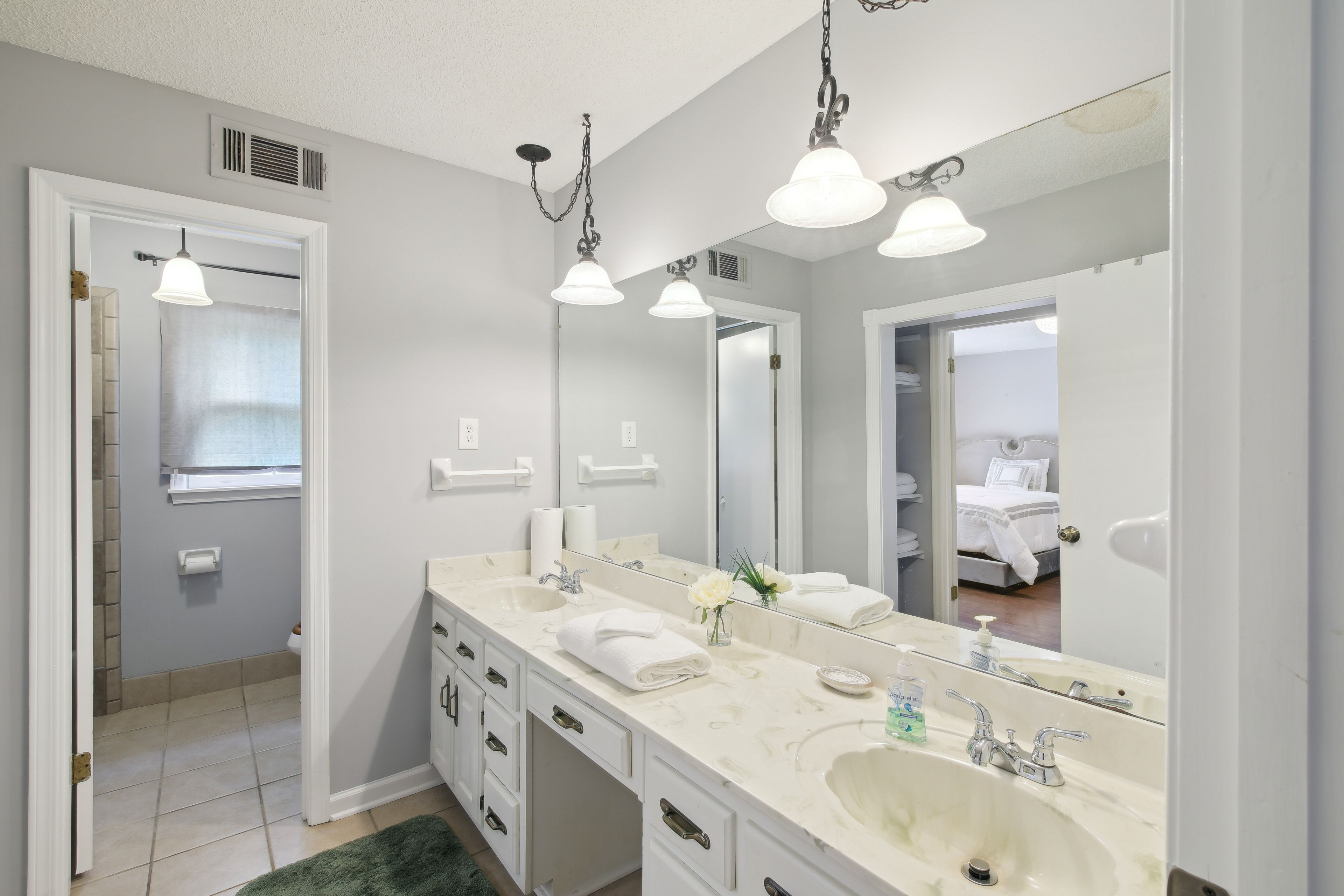 En-Suite Bathroom | Complimentary Toiletries | Hair Dryer