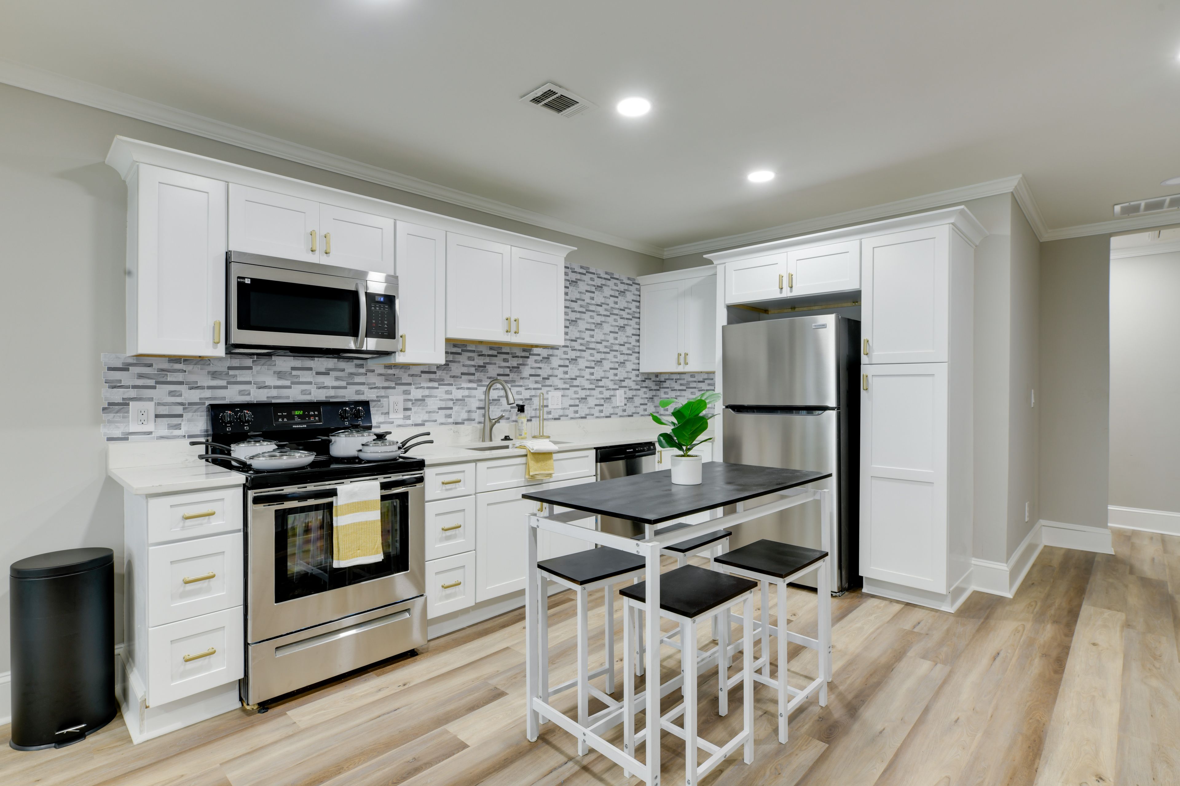 Kitchen | Cooking Basics | Dishware & Flatware
