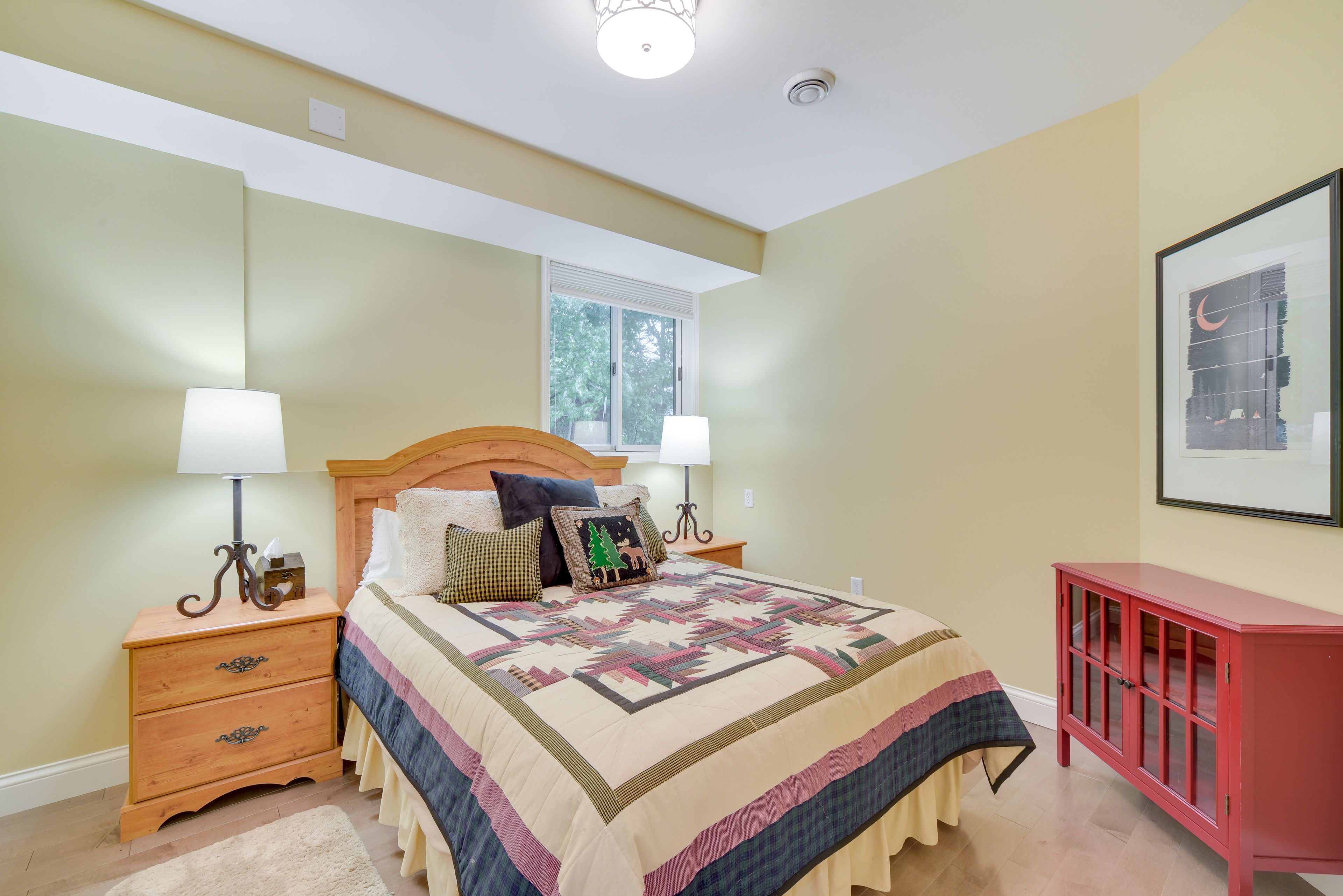 Bedroom 3 | 1st Floor | Queen Bed
