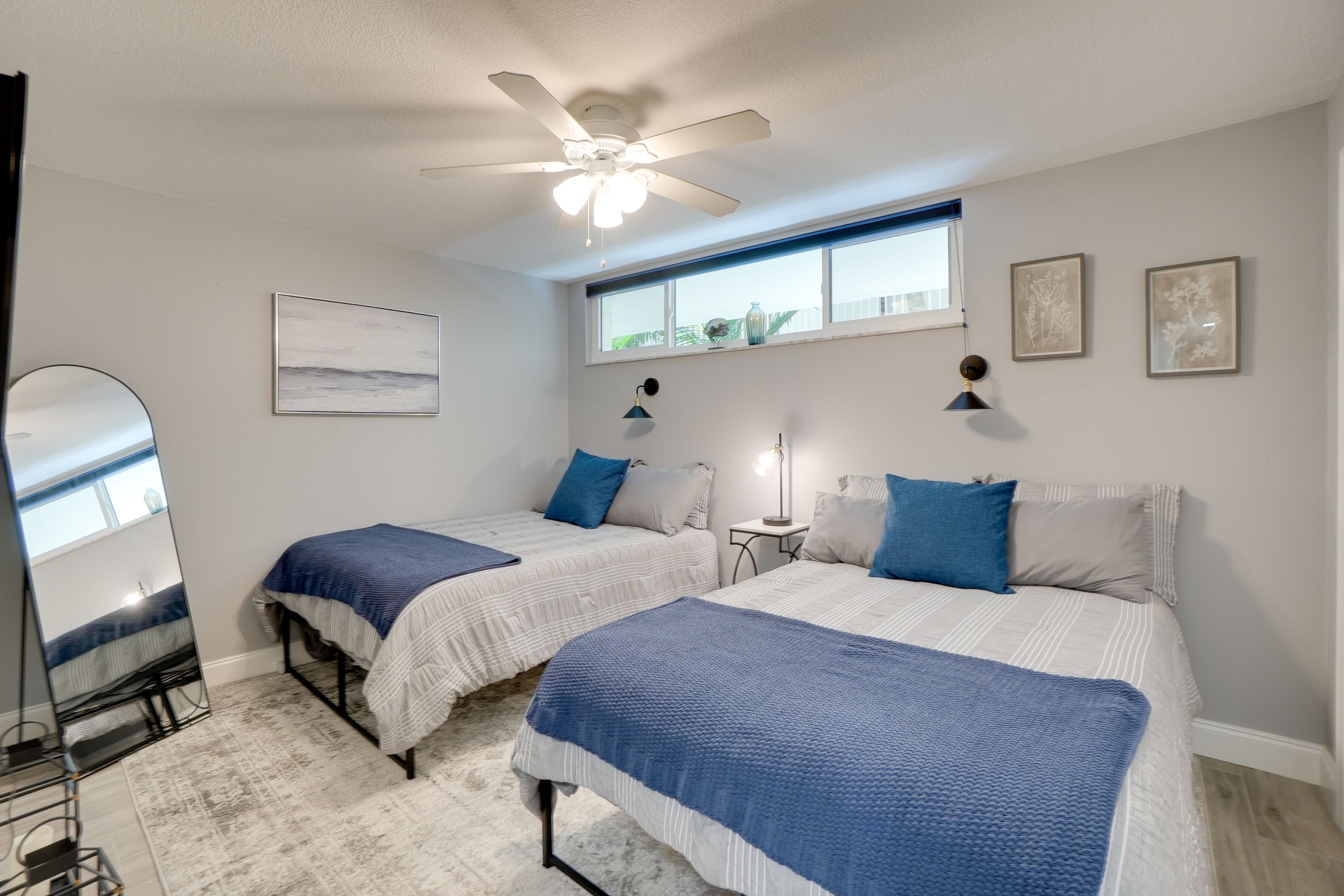 Bedroom 2 | 2 Full Beds | Smart TV | Central Air Conditioning/Heat