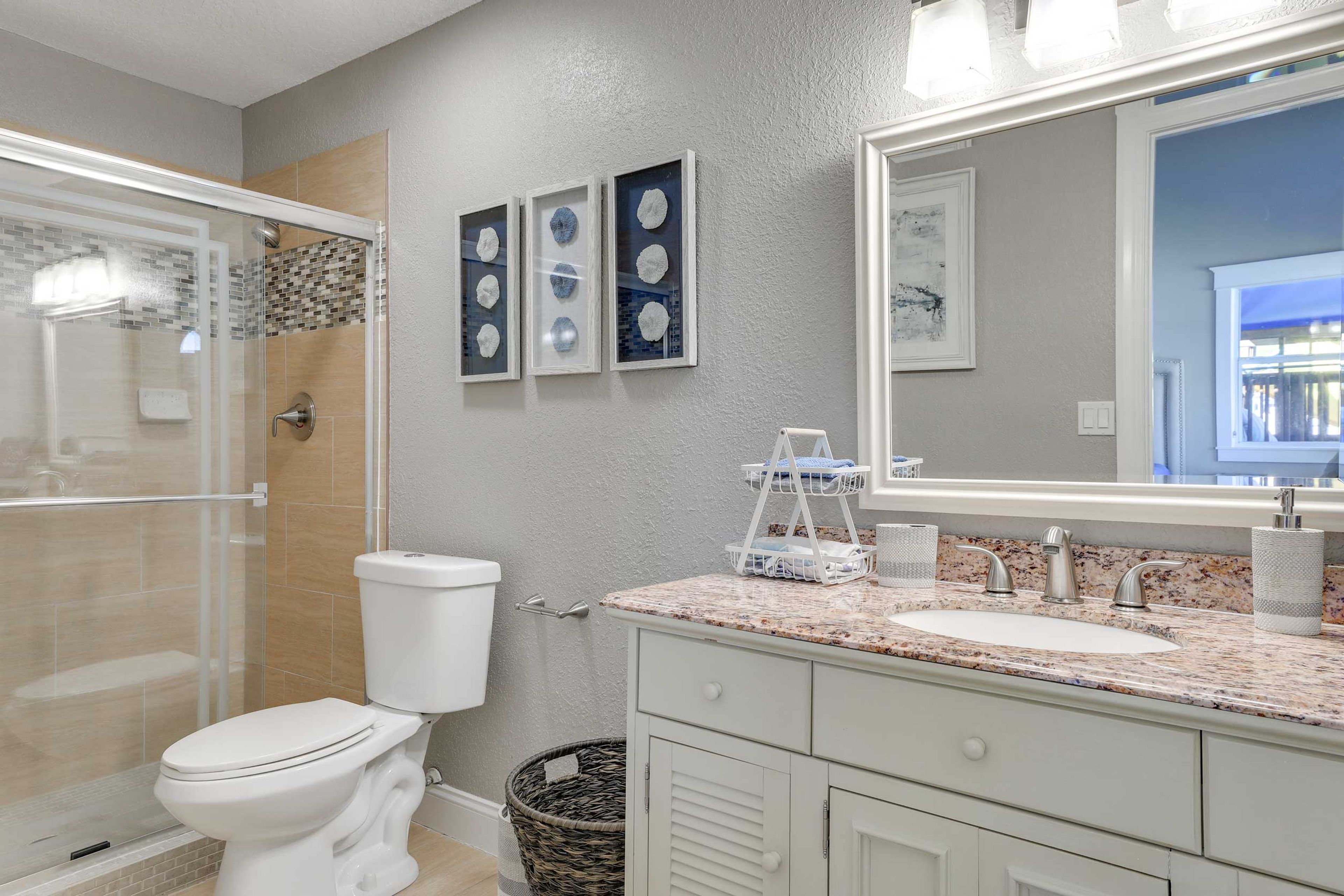 En-Suite Bathroom | Access via Bedroom 2 | Towels Provided