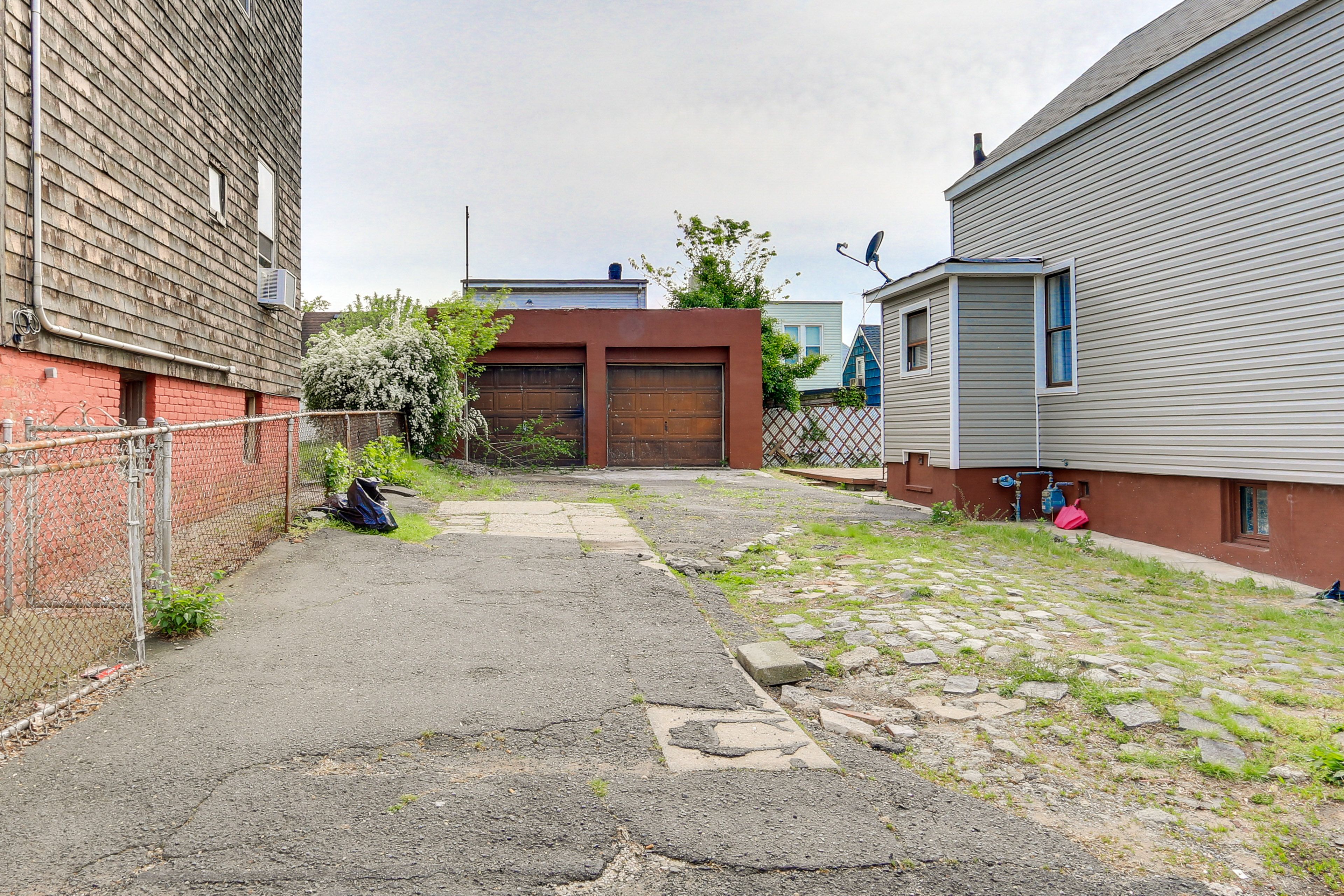 Parking | Driveway (2 Vehicles) | Street Parking