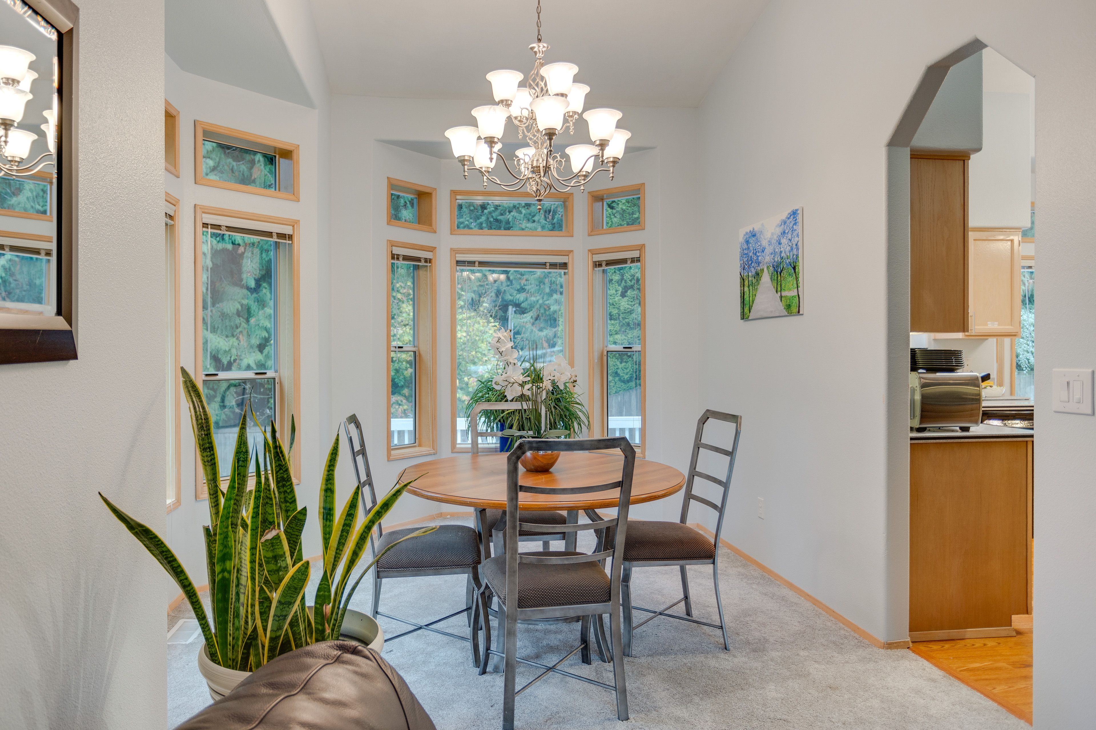 Dining Area | Dishware/Flatware Provided | High Chair