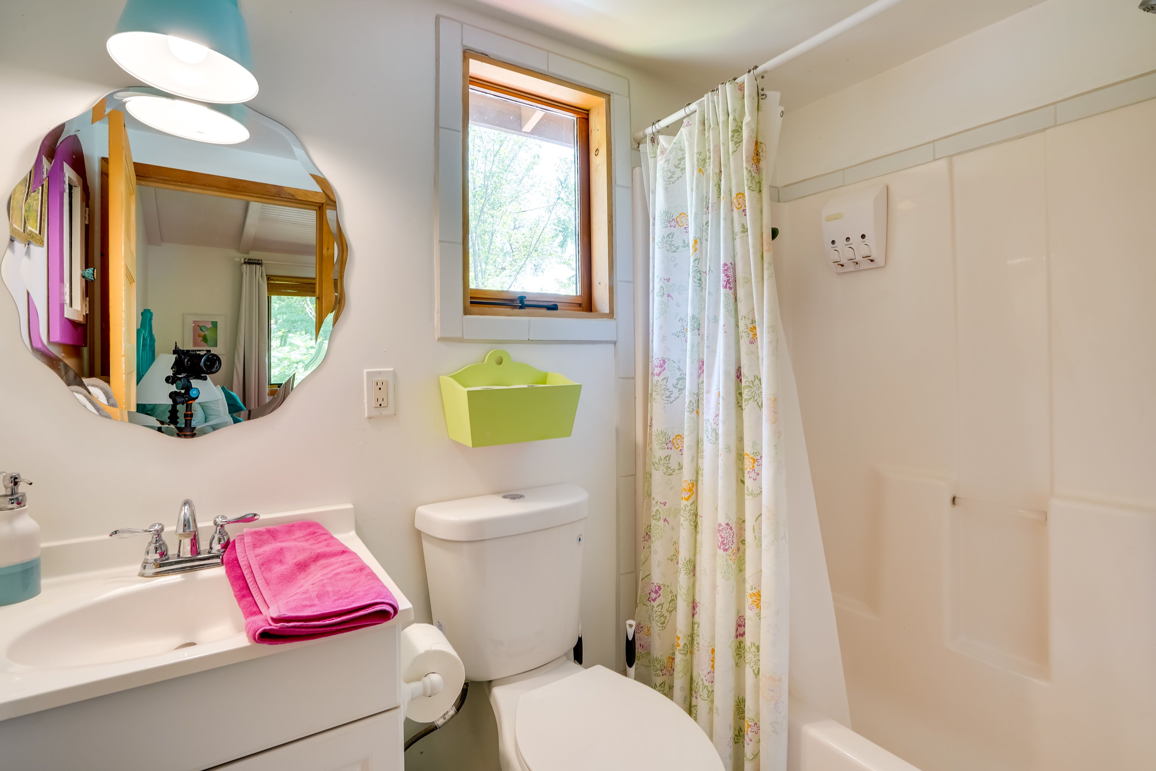 Full Bathroom