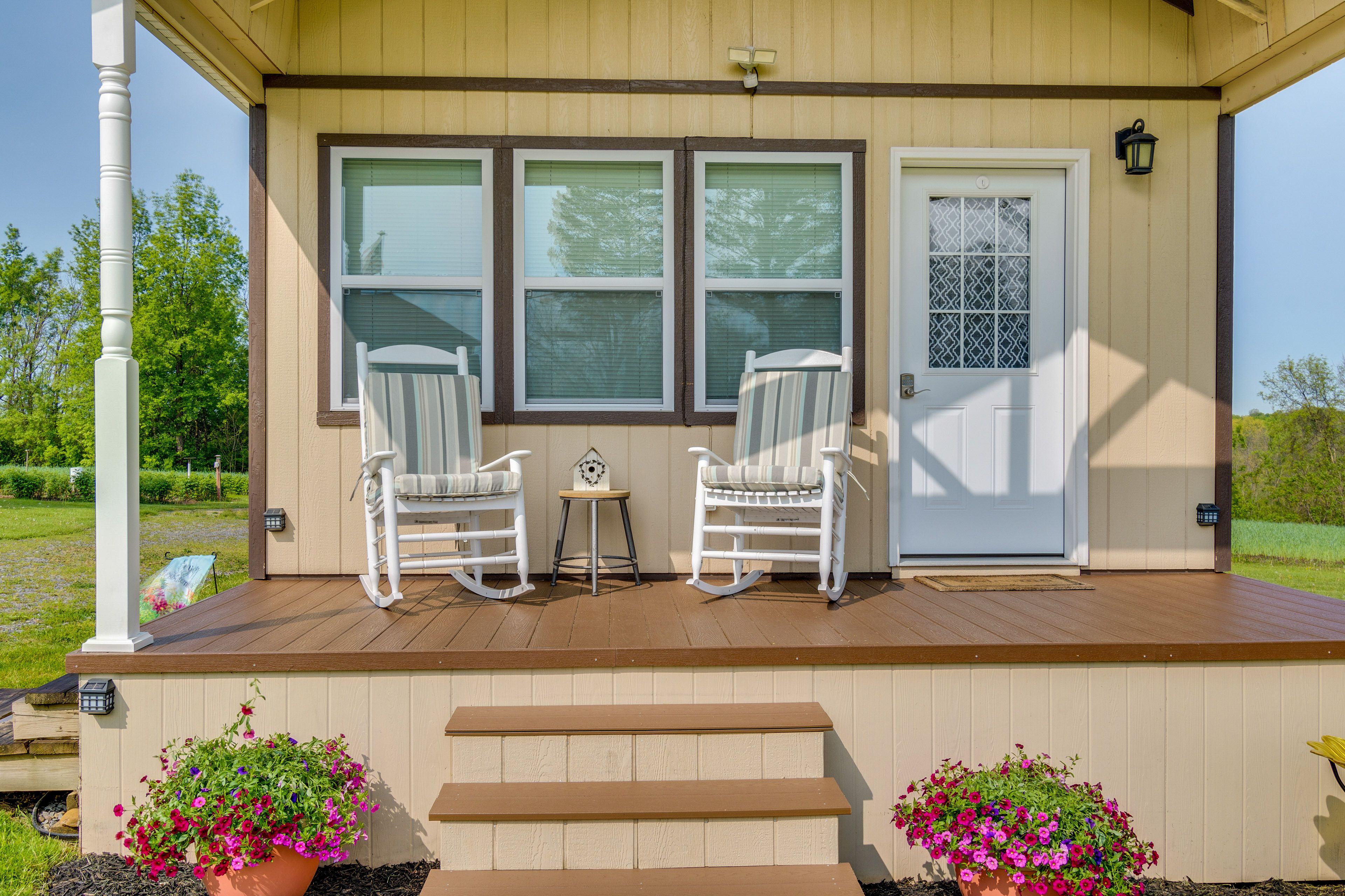 Porch | Outdoor Seating