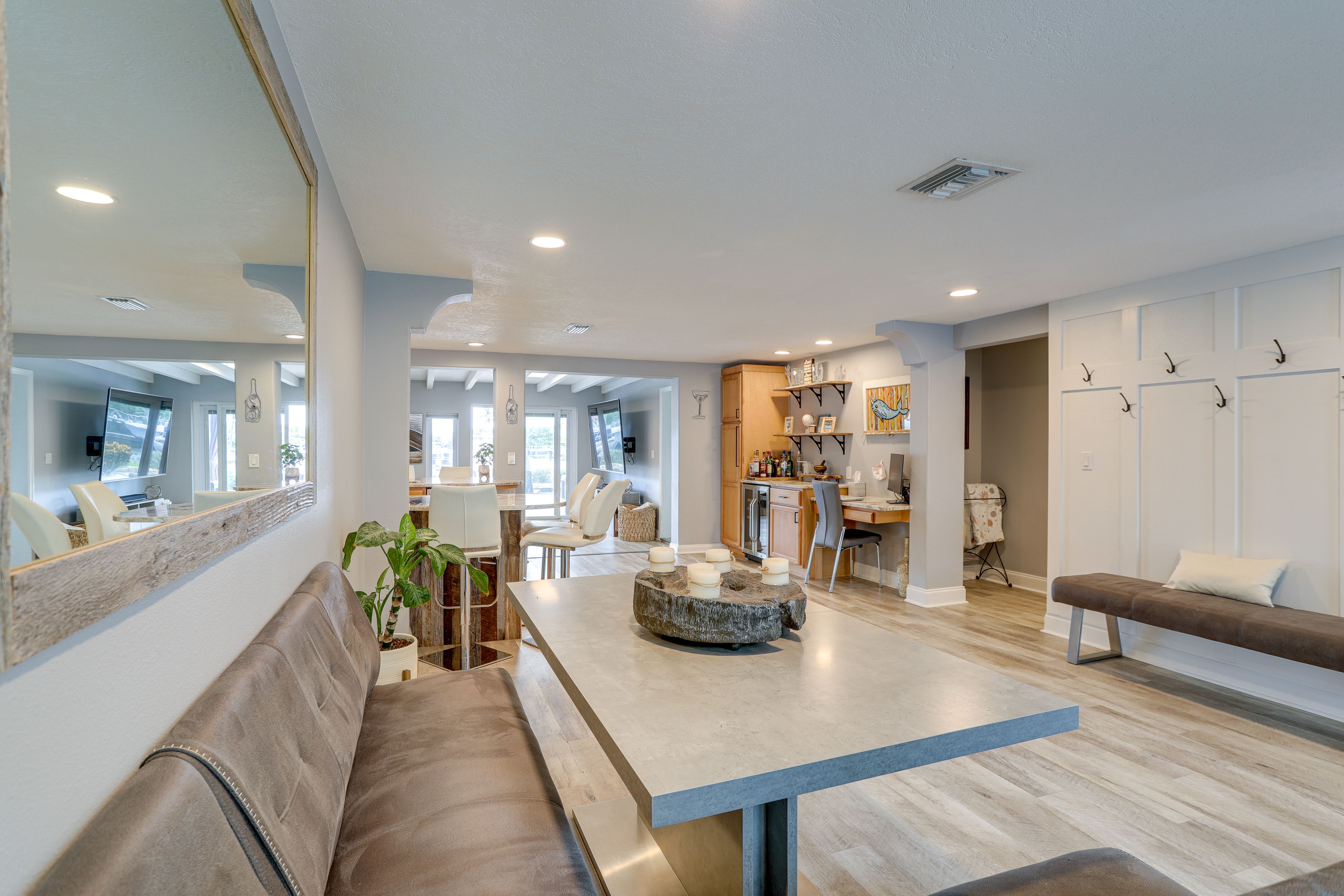 Dining Room | Fully Equipped Kitchen | Dishware & Flatware