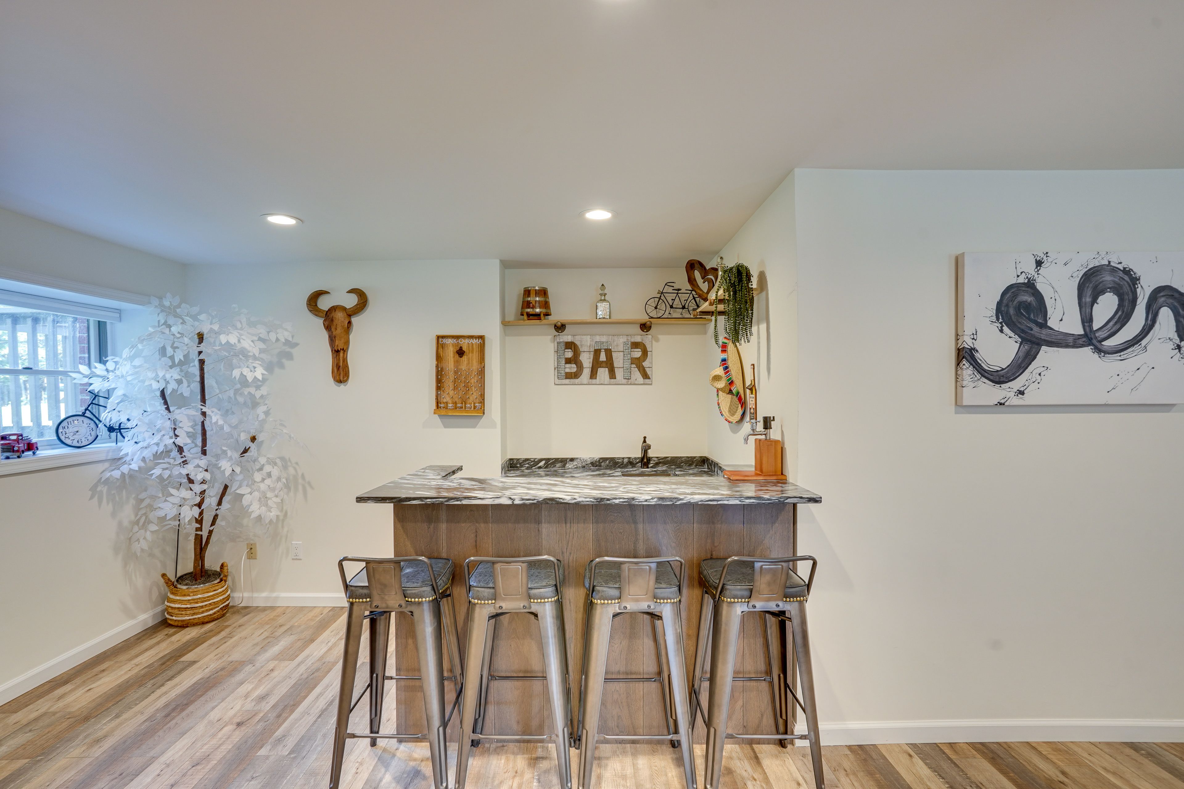 Wet Bar | Lower Level