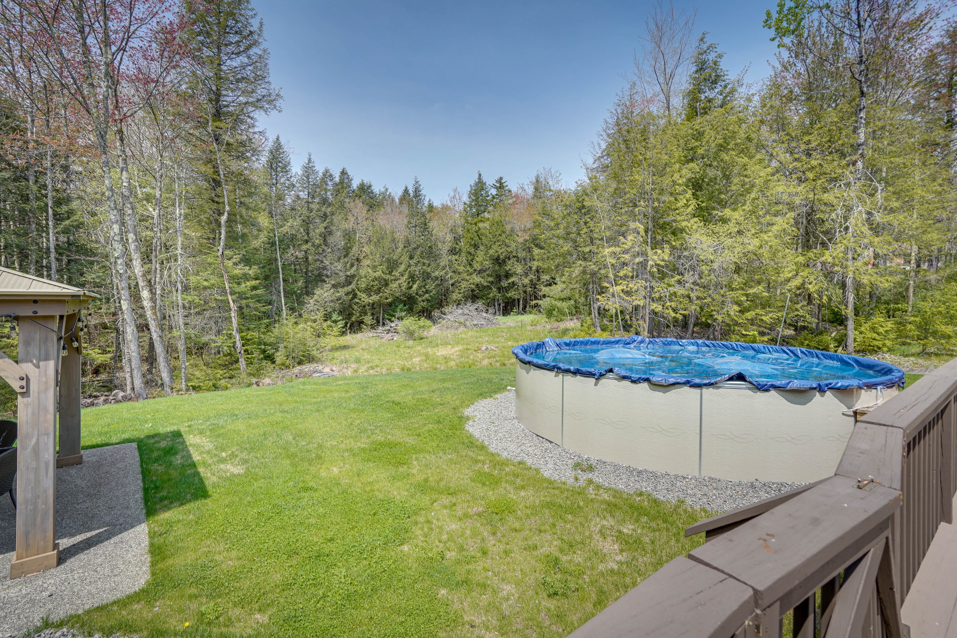 Private Yard | Above-Ground Pool