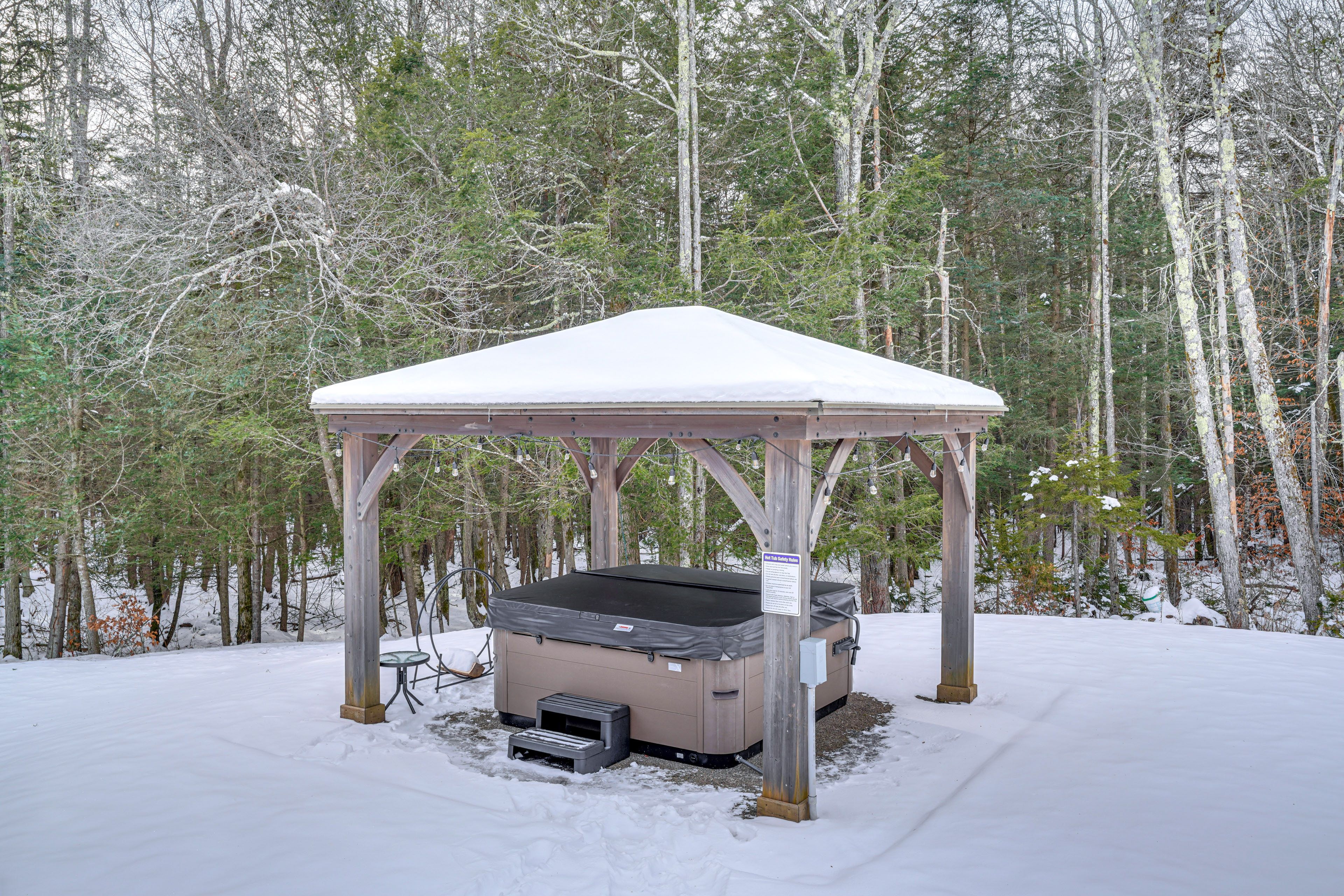 Gazebo | Hot Tub