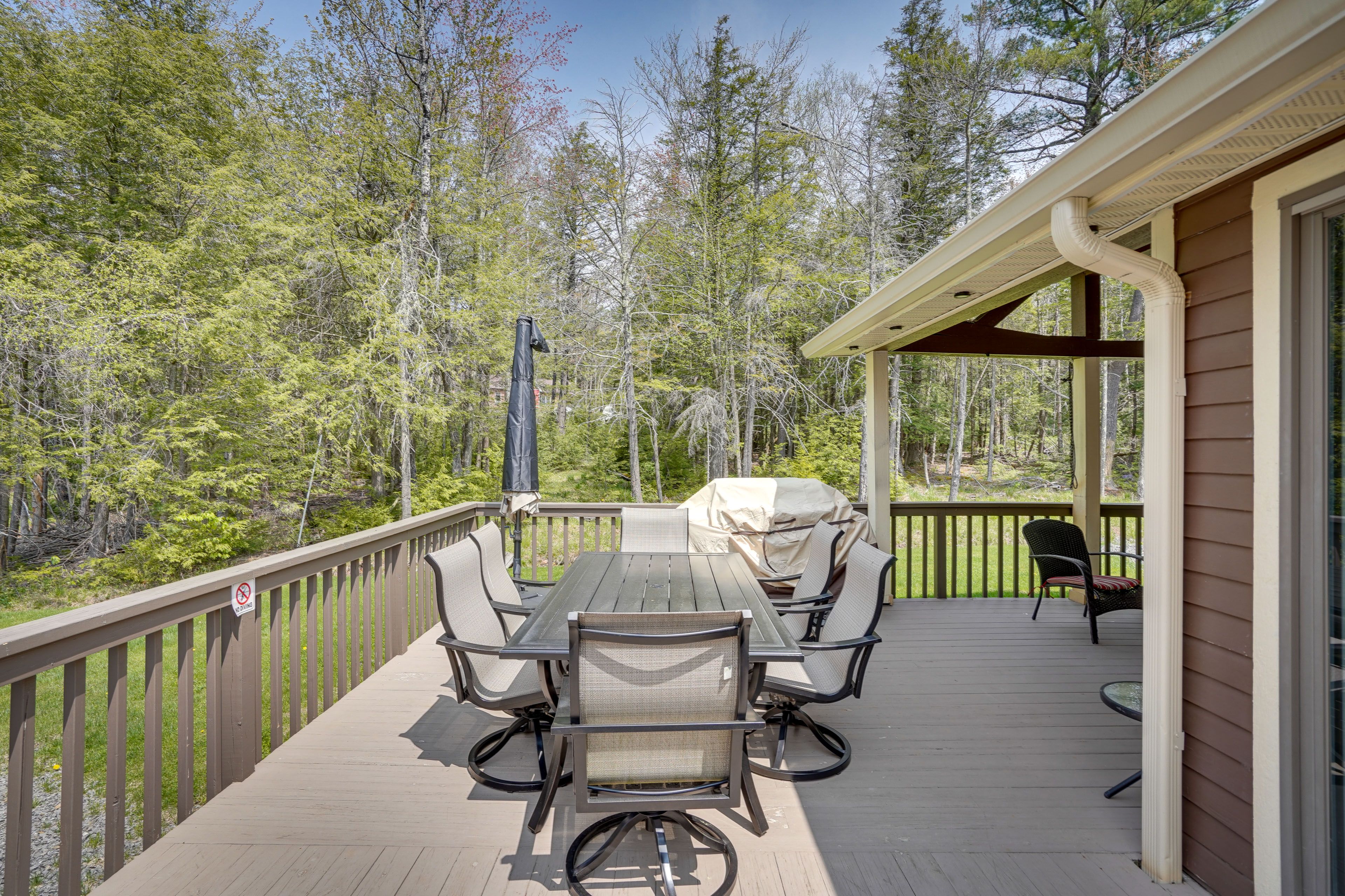 Furnished Deck
