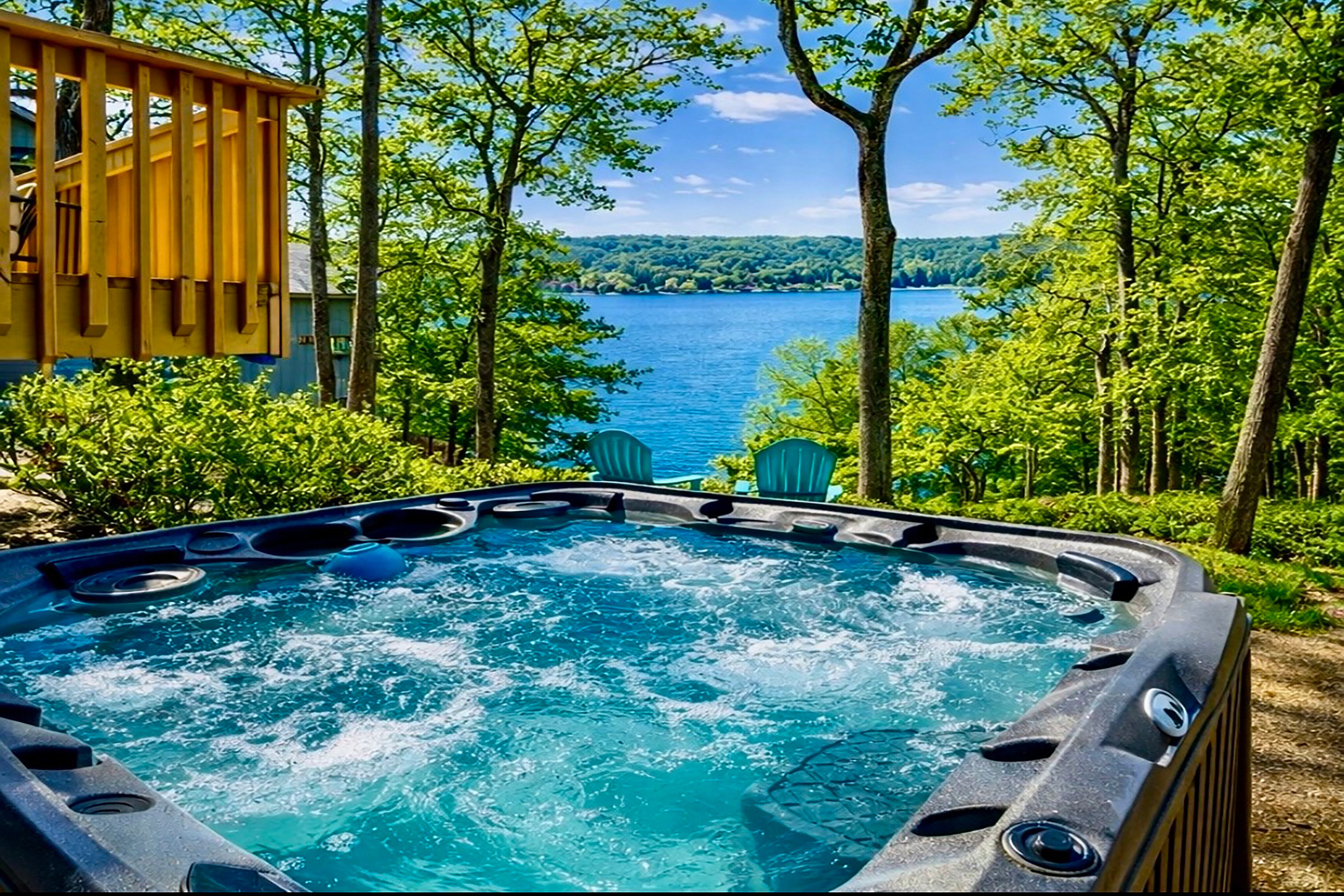 Osage Beach Vacation Rental | 4BR | 3BA | 2,700 Sq Ft | 1 Step to Enter