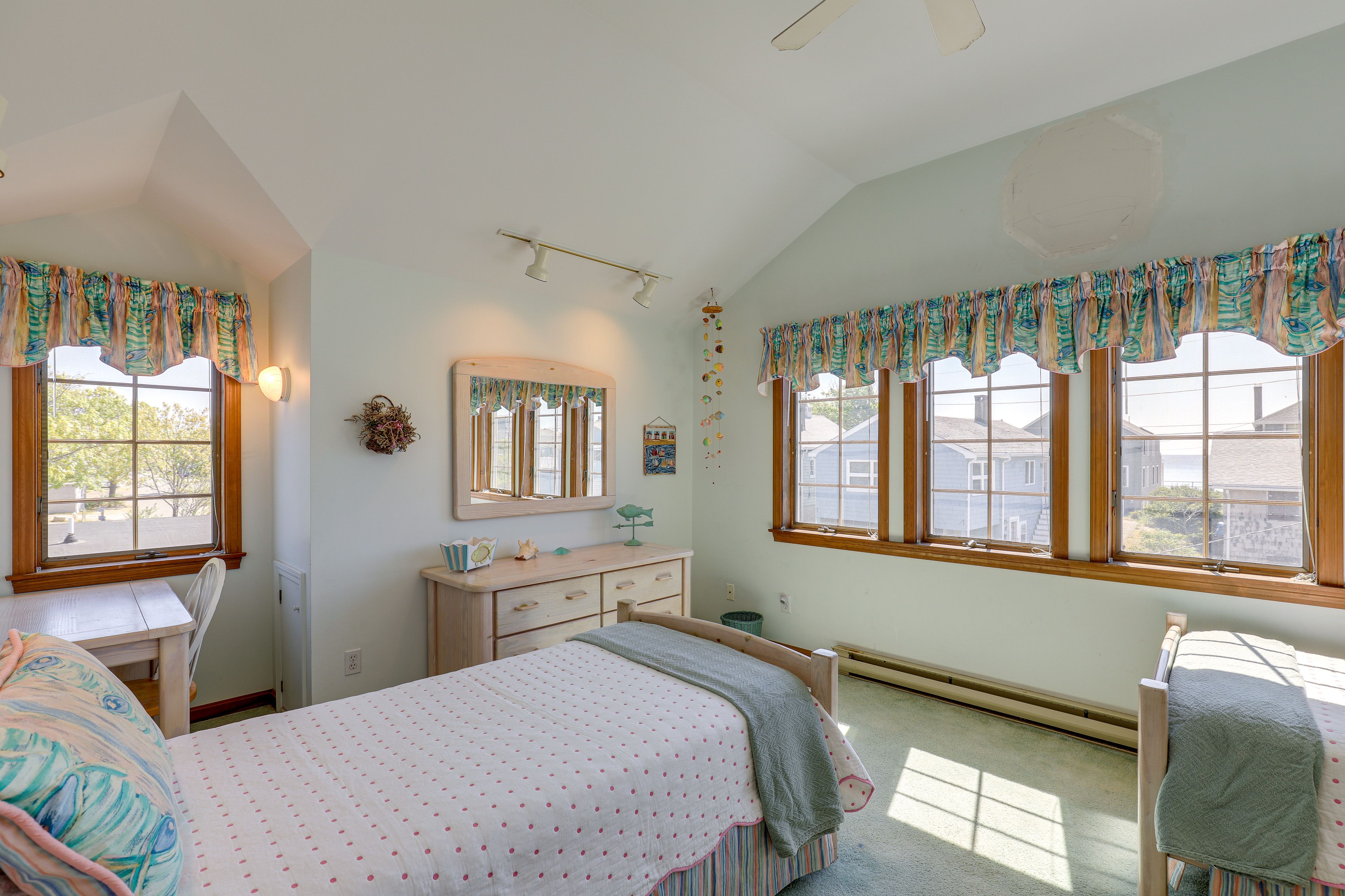 Bedroom 3 | 2 Twin Beds