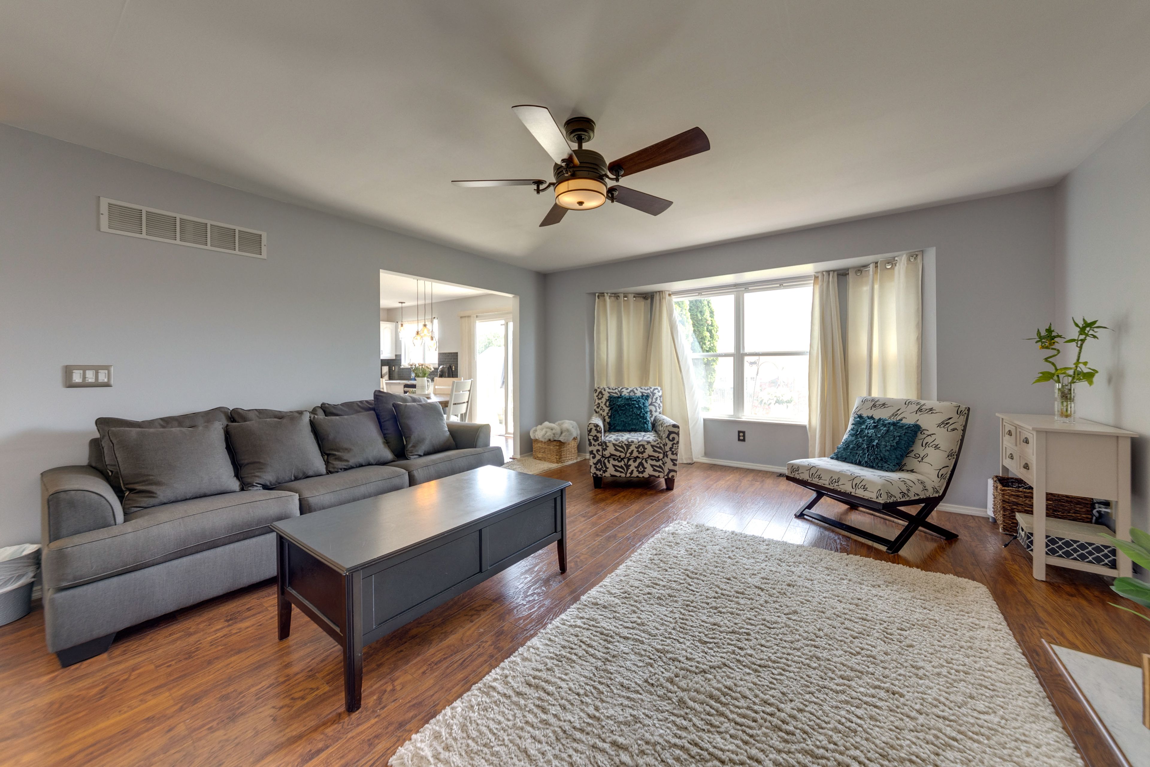 Living Room | Free WiFi