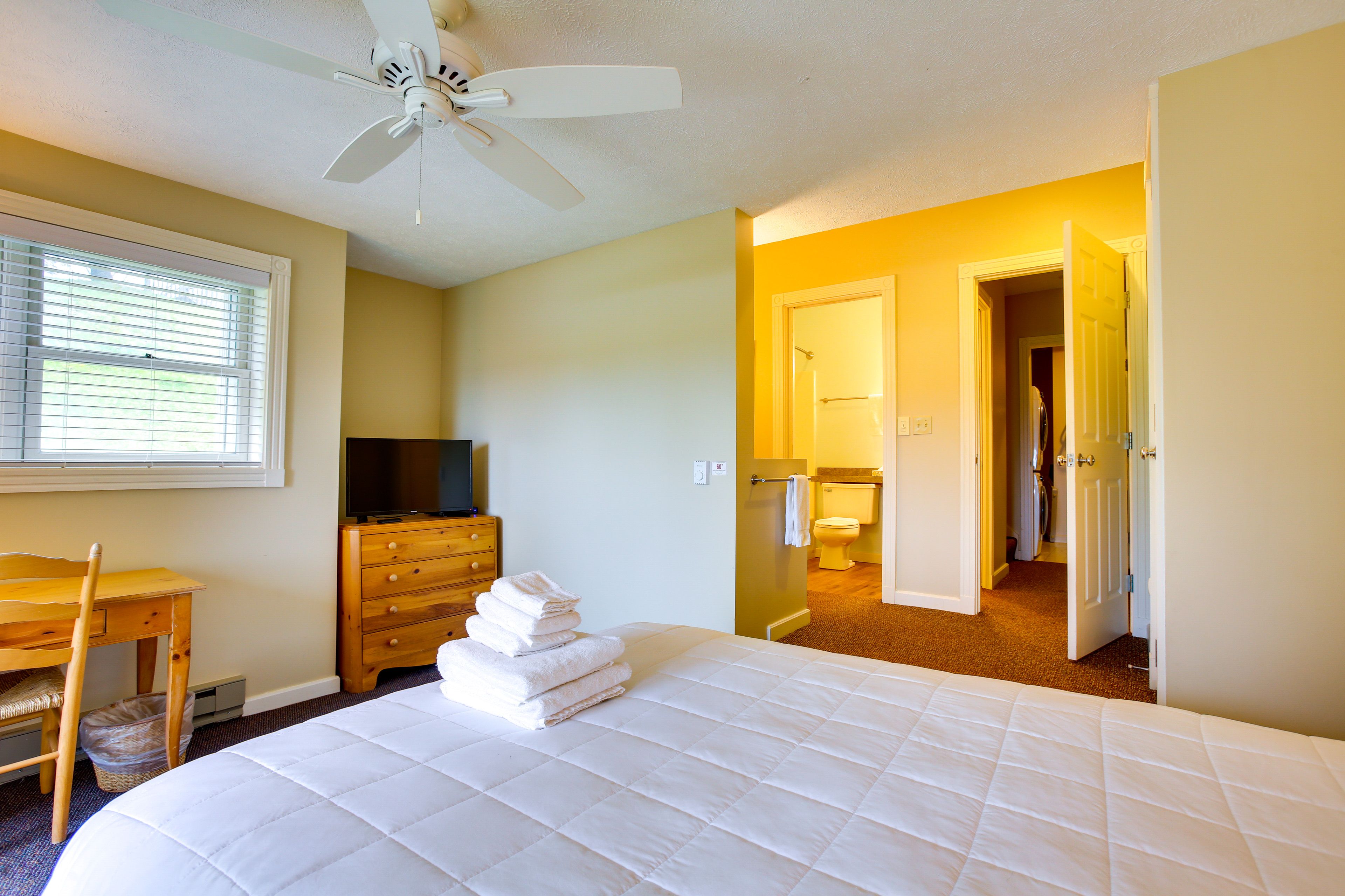 Bedroom 2 | En-Suite Bathroom