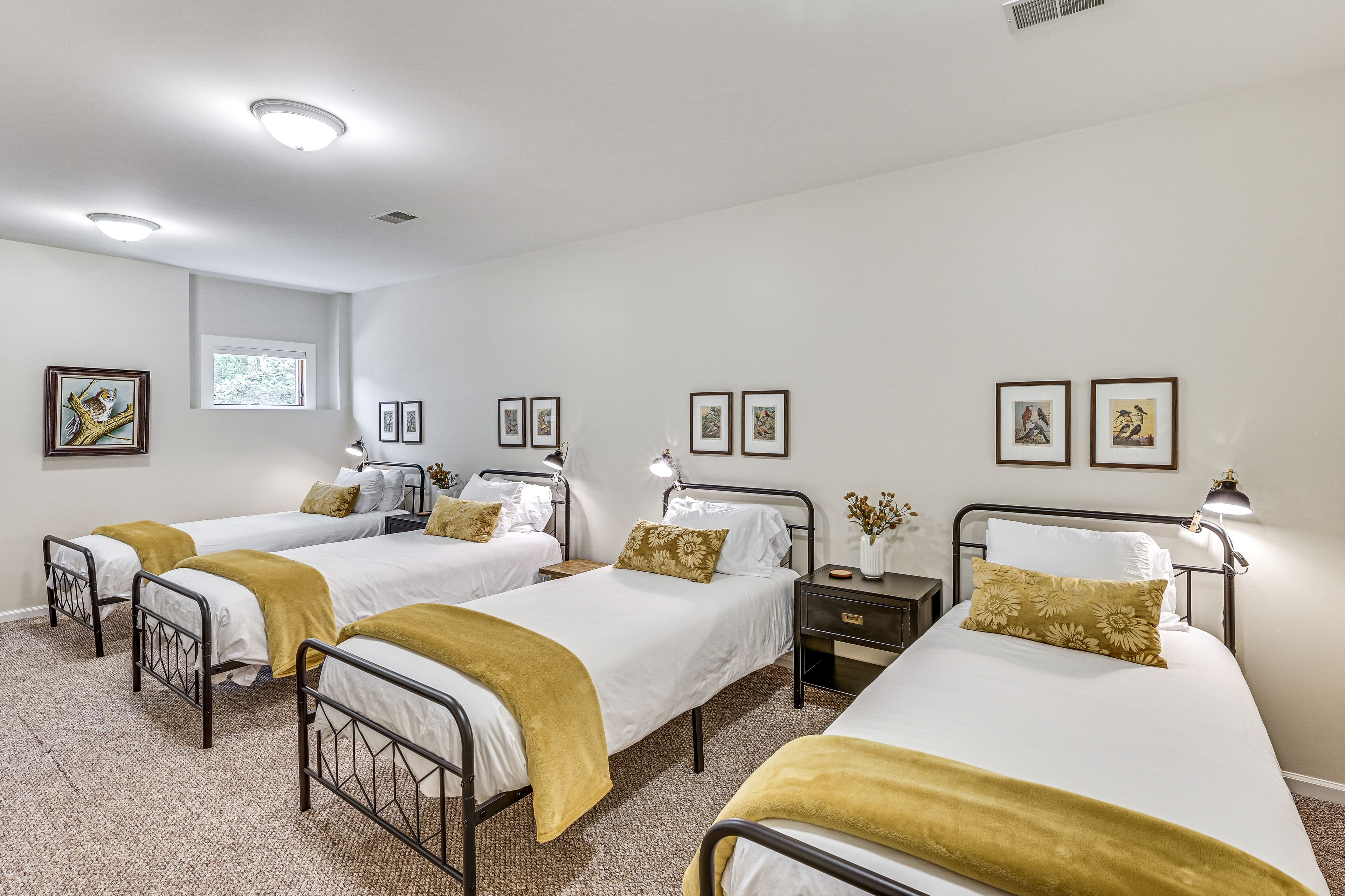 Bedroom 4 | 4 XL Twin Beds