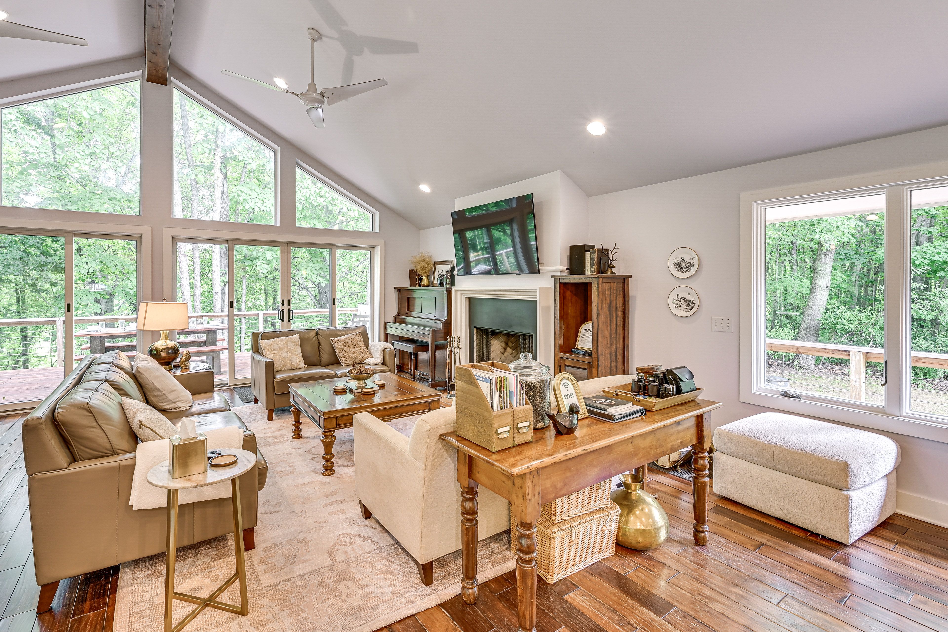Living Room | Piano | Fireplace | Flat-Screen TV | Central Air Conditioning/Heat