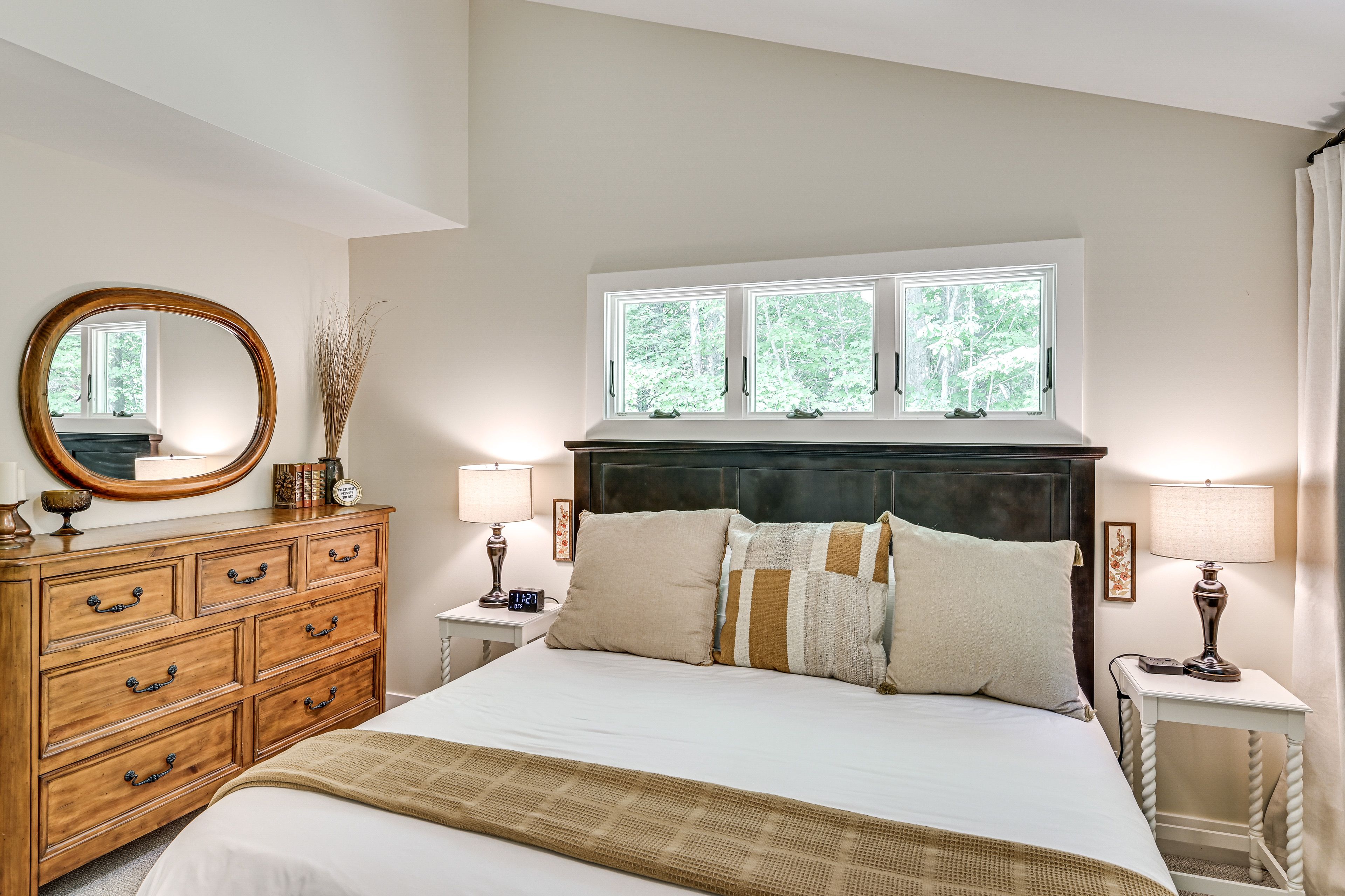 Bedroom 2 | King Bed | Workstation | Access to Deck