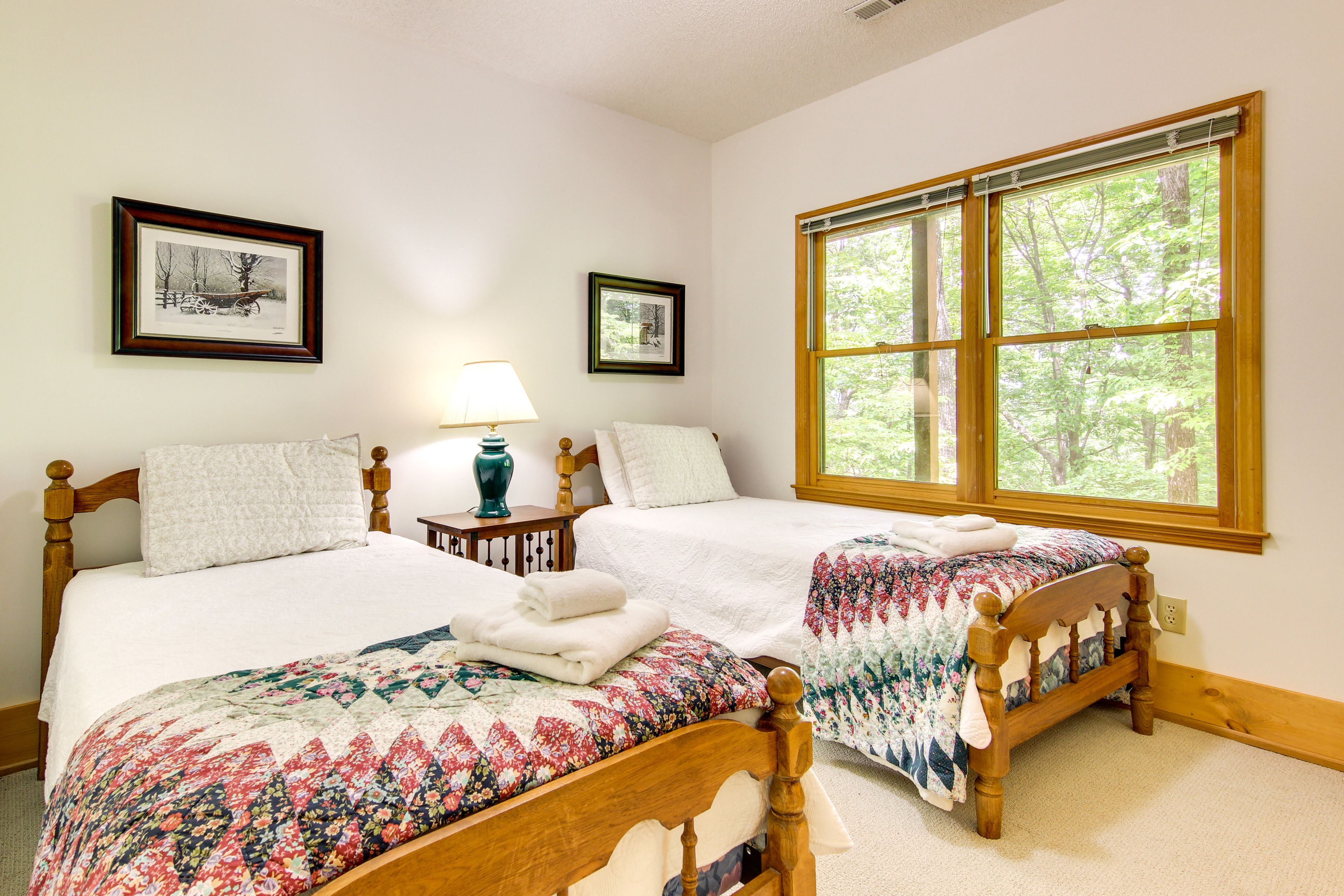 Bedroom 3 | Basement Level | 2 Twin Beds
