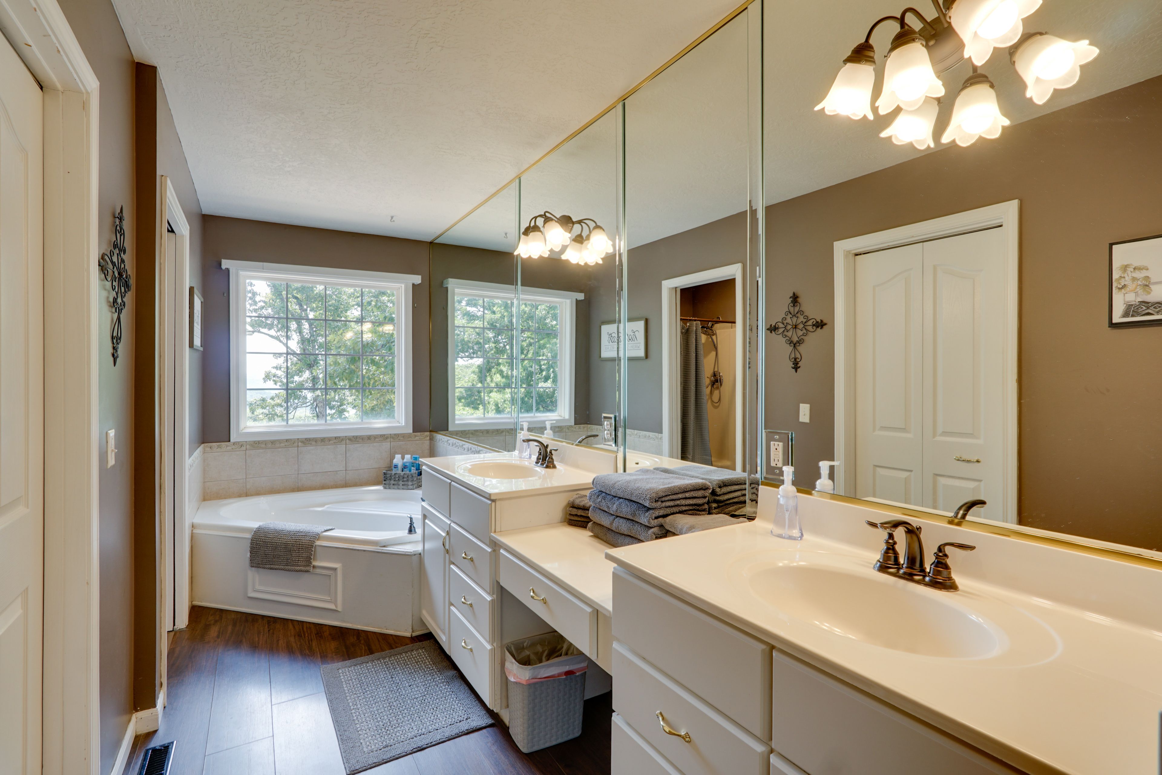 Bathroom | 1st Floor