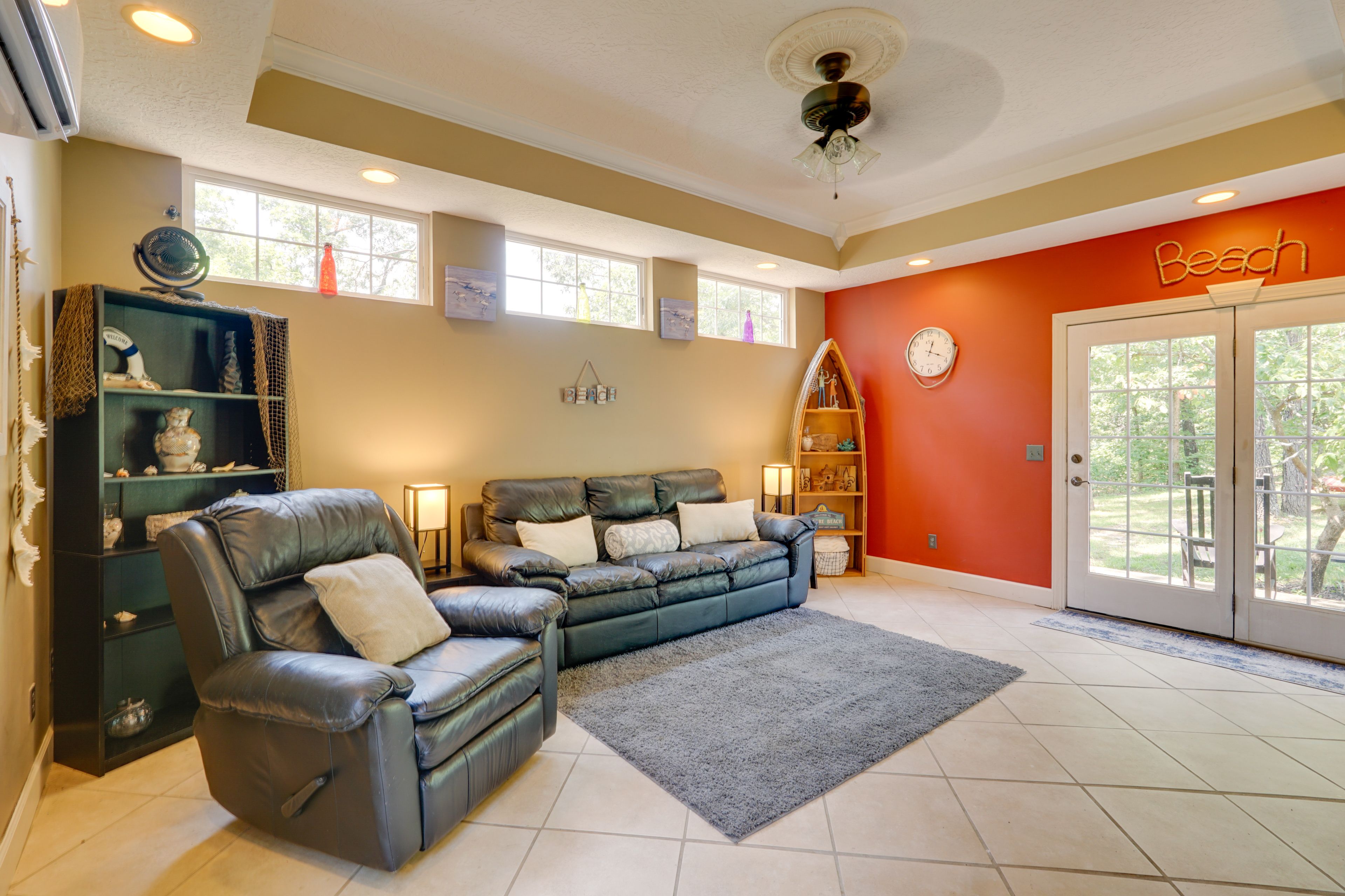 Sitting Room | 1st Floor