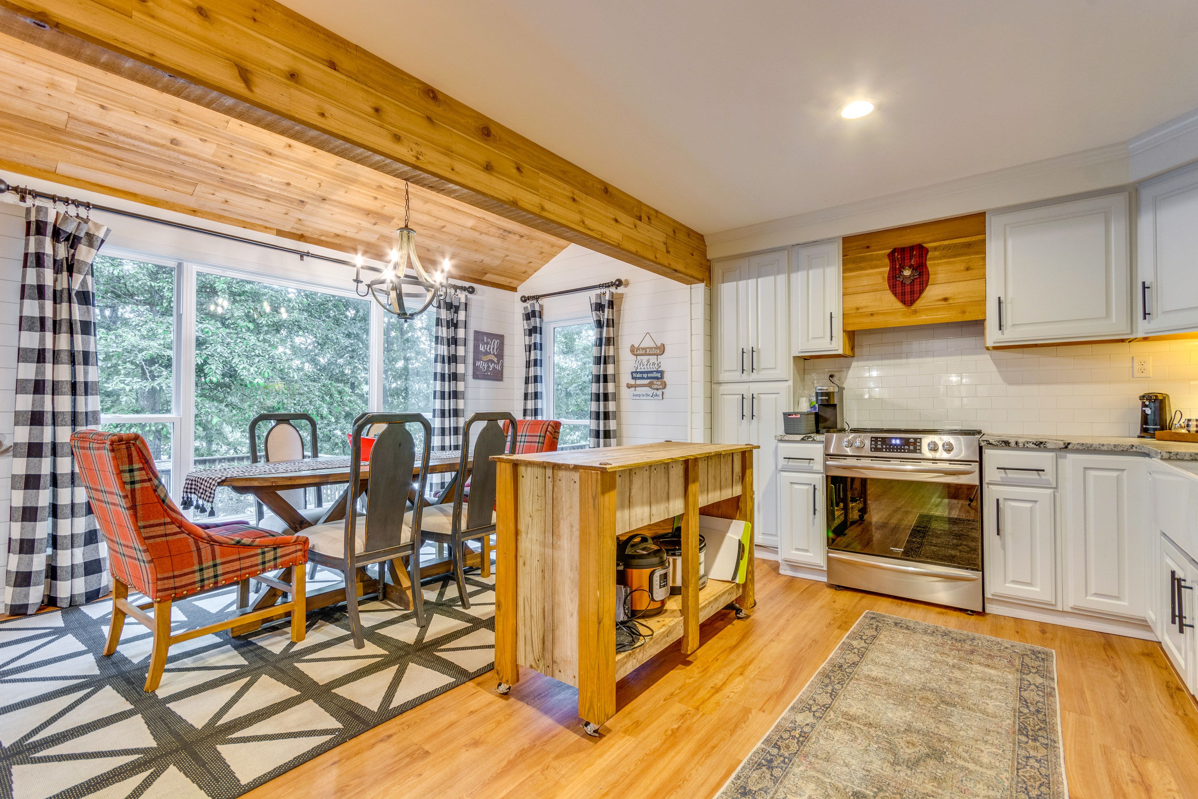 Kitchen | Coffee Maker | Microwave | Toaster