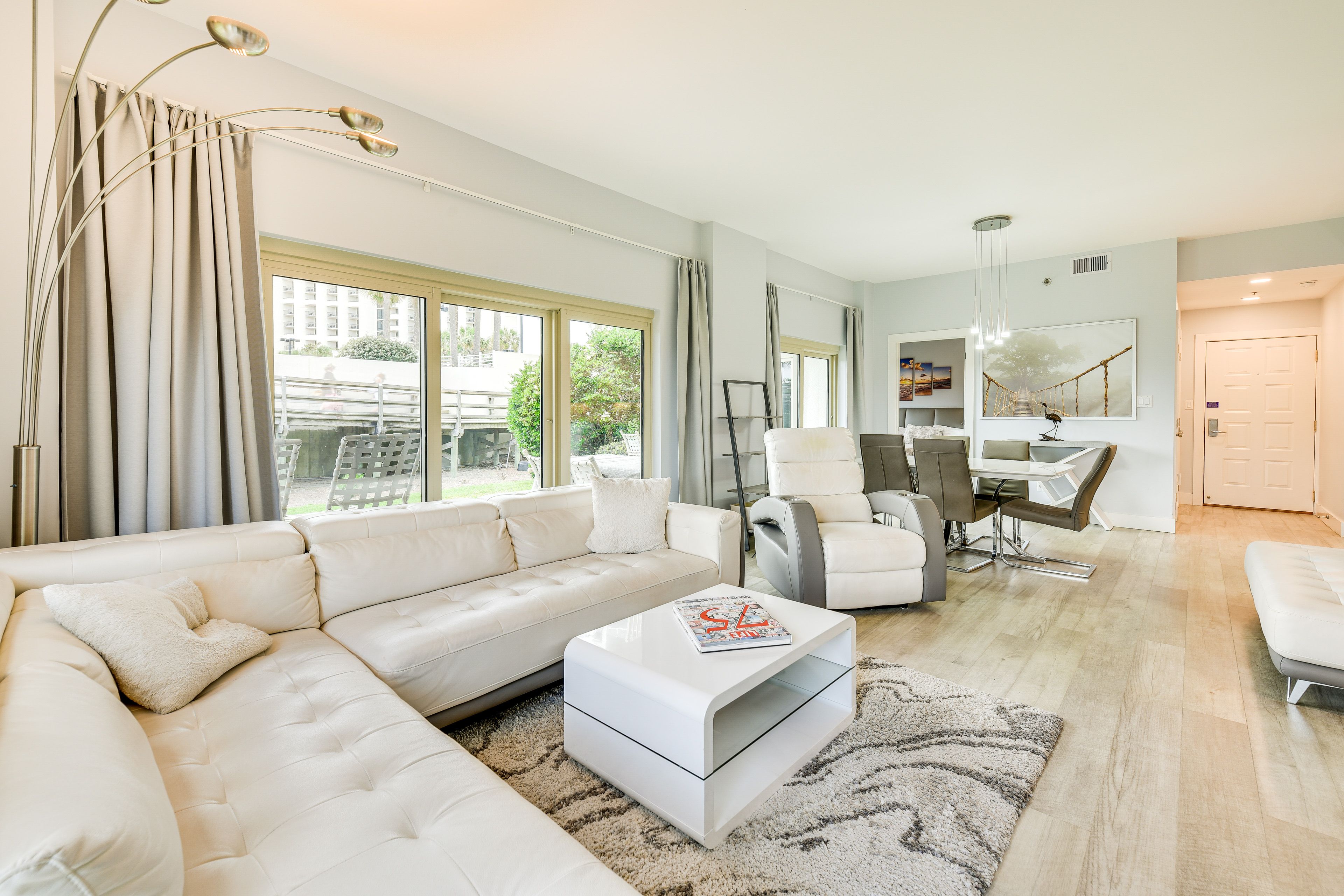 Living Room | Smart TV
