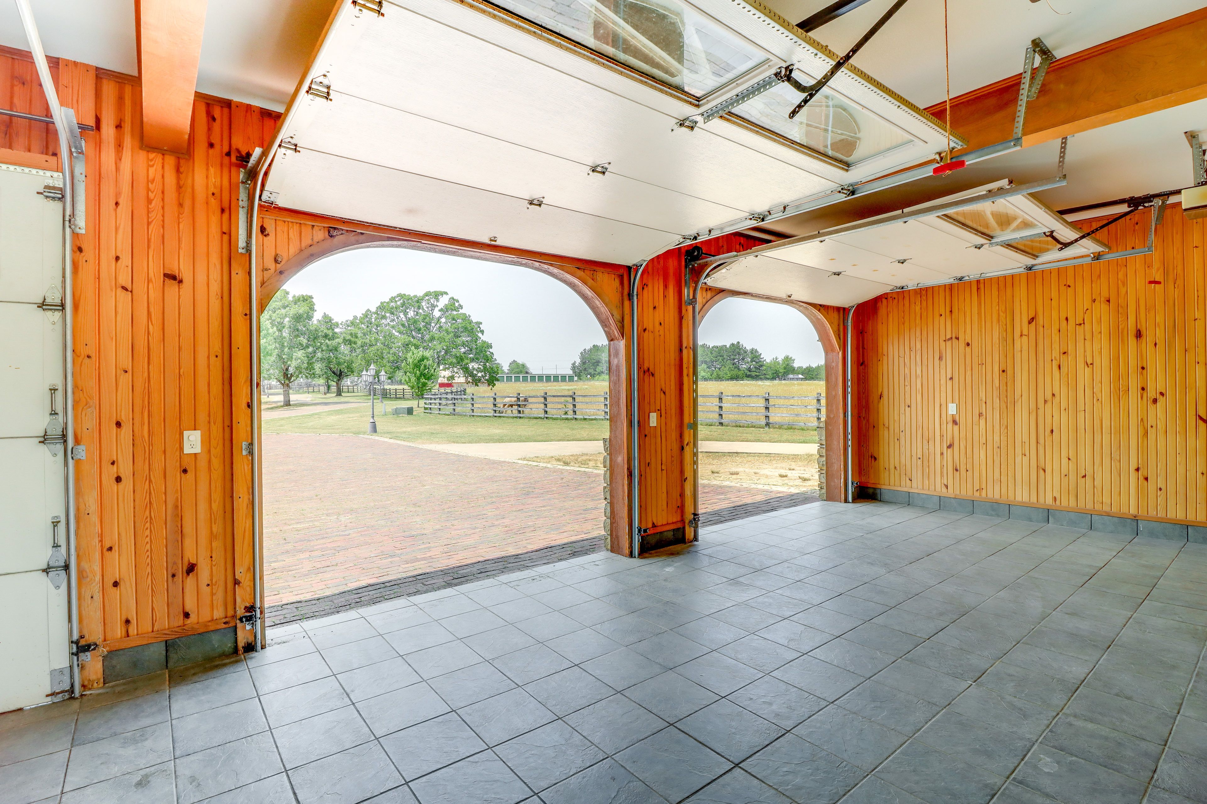 Parking | Garage (1 Vehicle) | Driveway (2 Vehicles) | RV/Trailer Parking