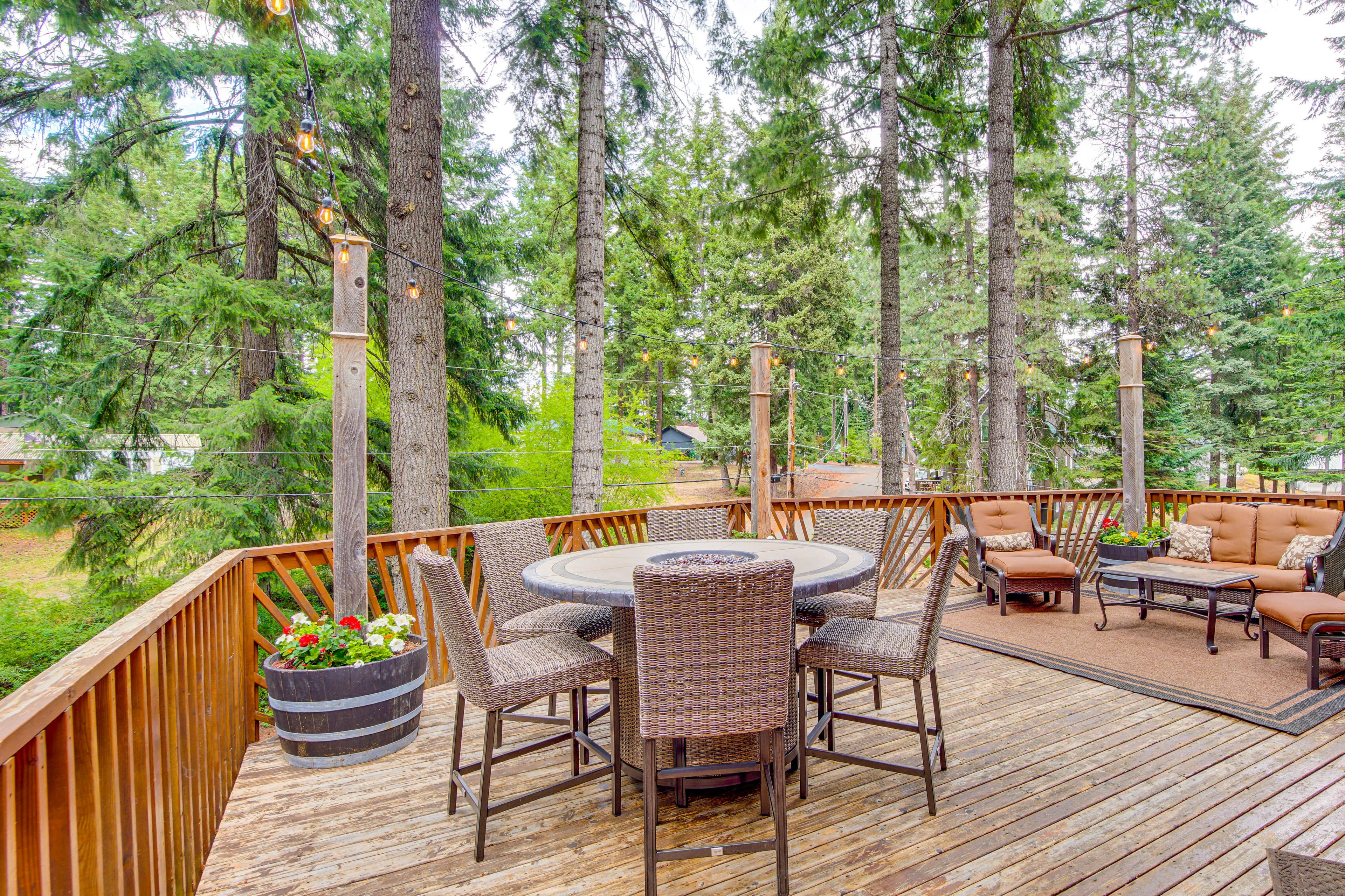 Private Deck | Gas Fire Table | Access via Living Room