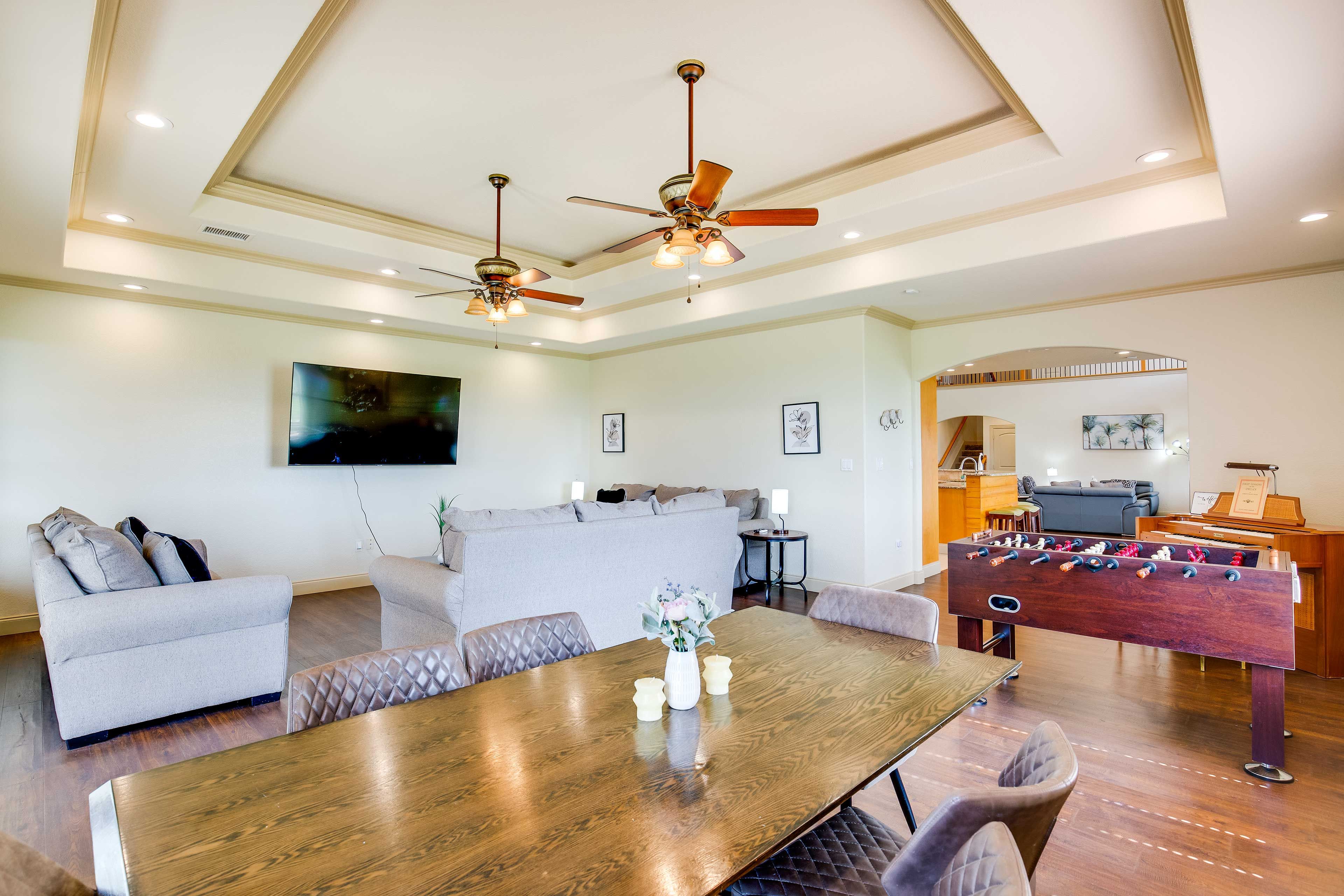 Living Room | Dining Area | Smart TV