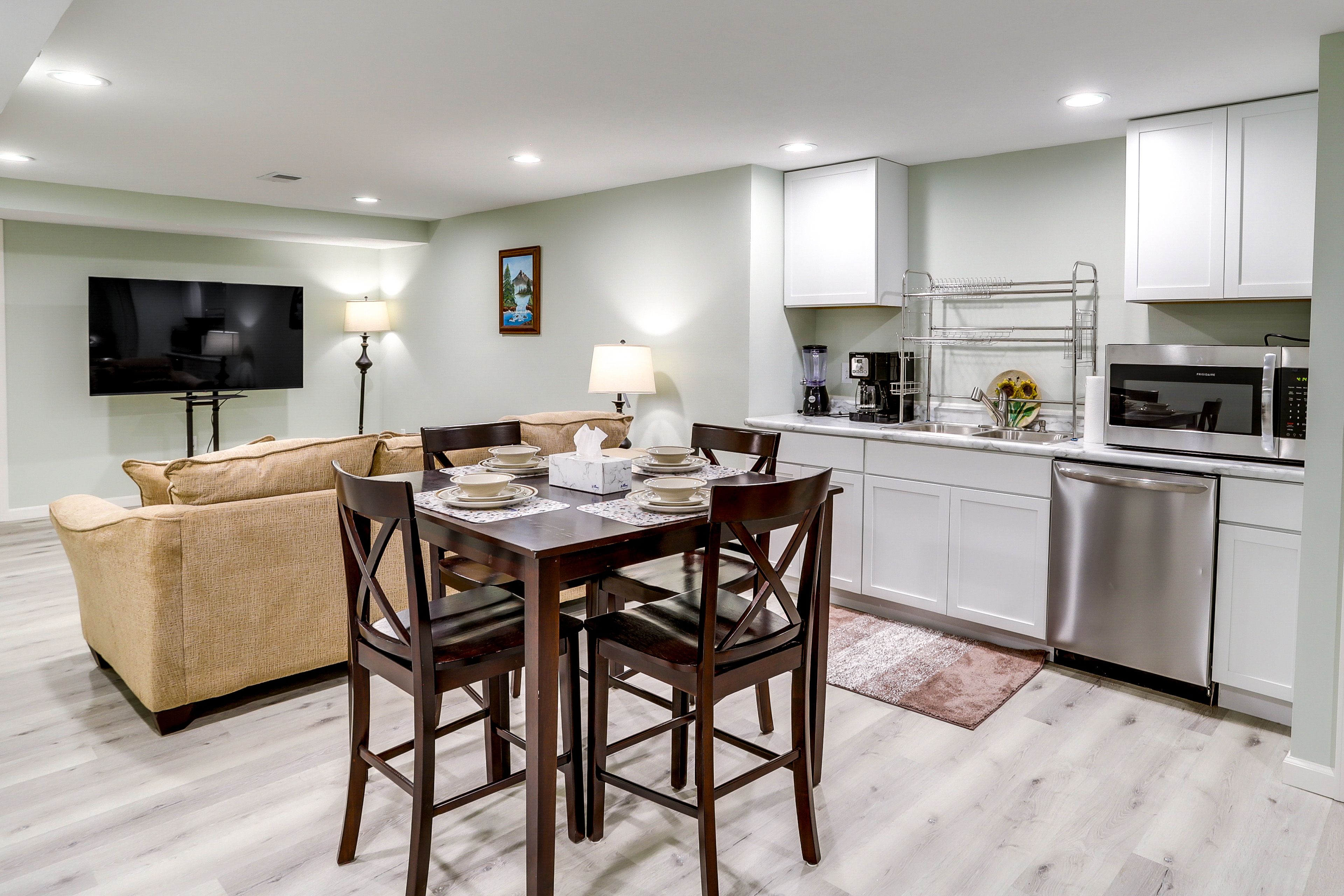Dining Area & Kitchen | Drip Coffee Maker | Blender | Toaster