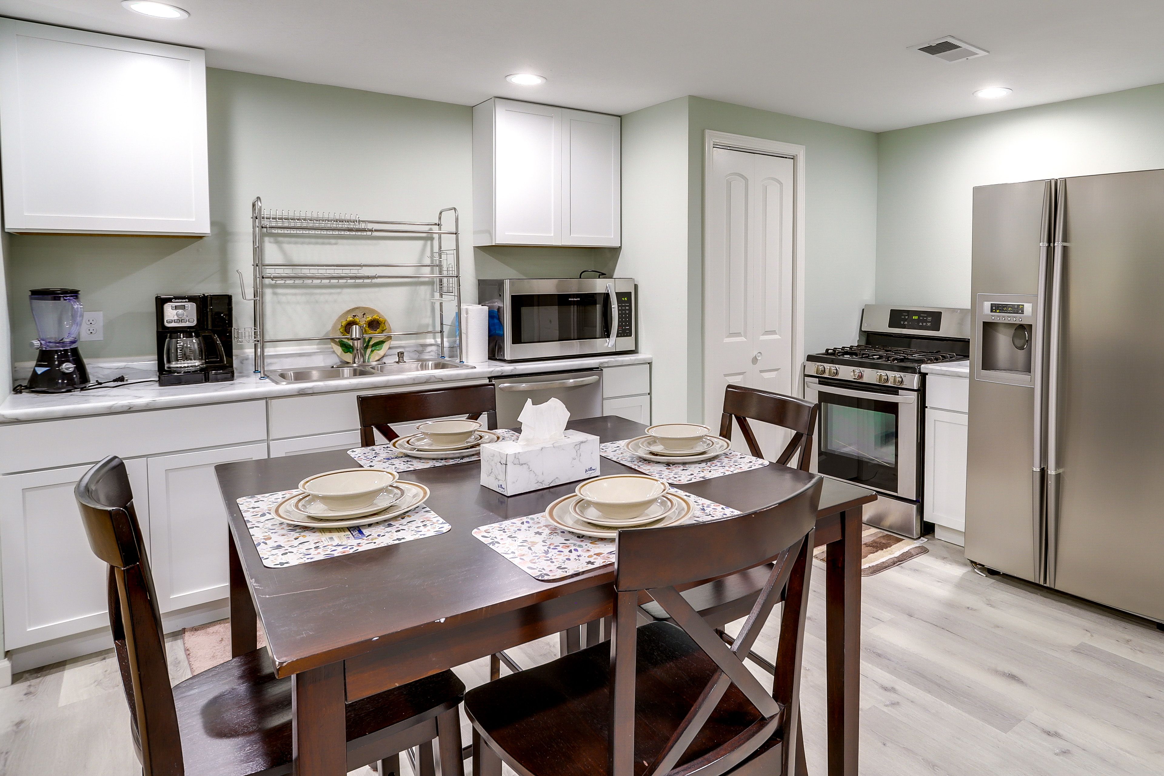Dining Area & Kitchen | Free WiFi | Central A/C & Heating