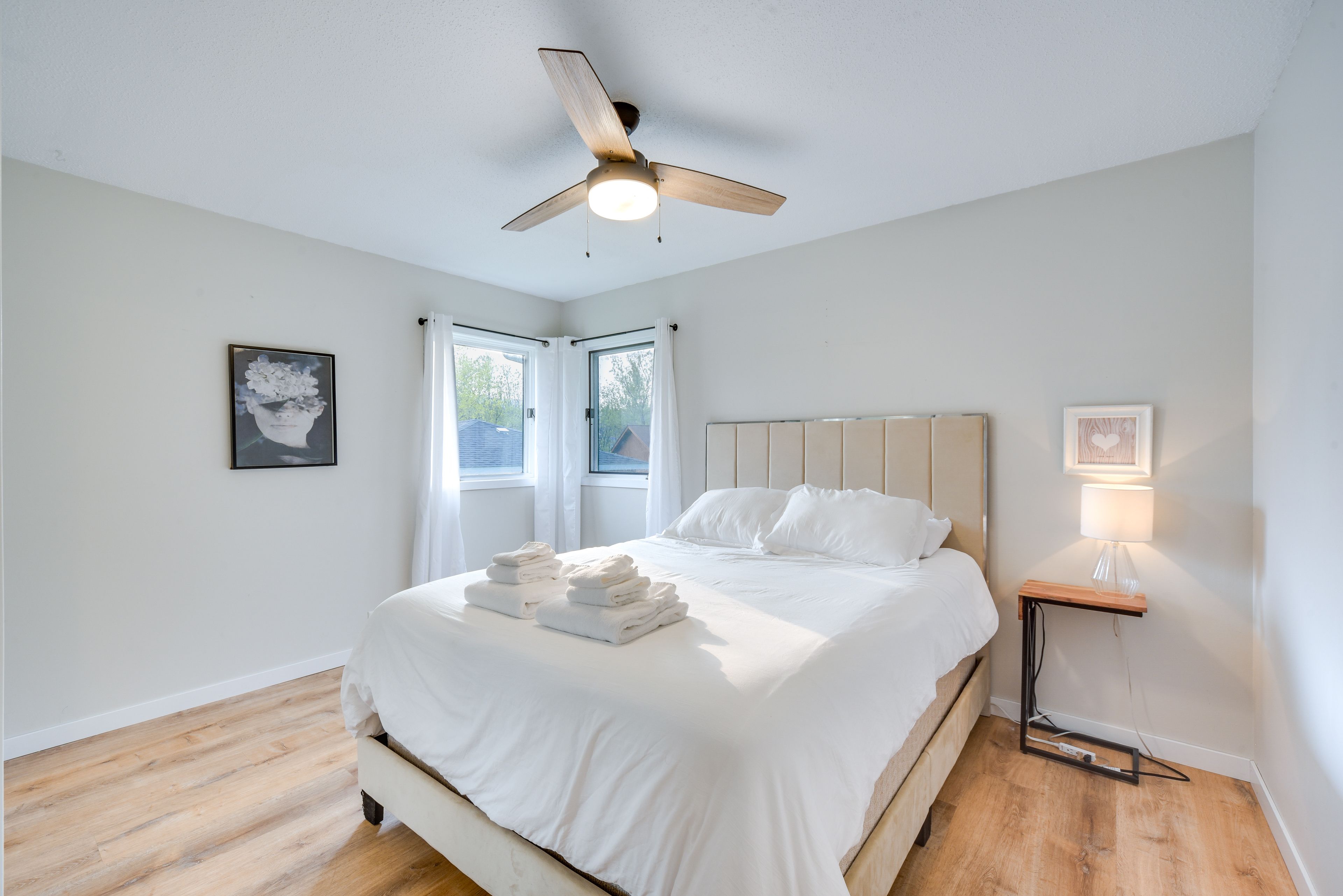 Bedroom 1 | Queen Bed | 1st Floor