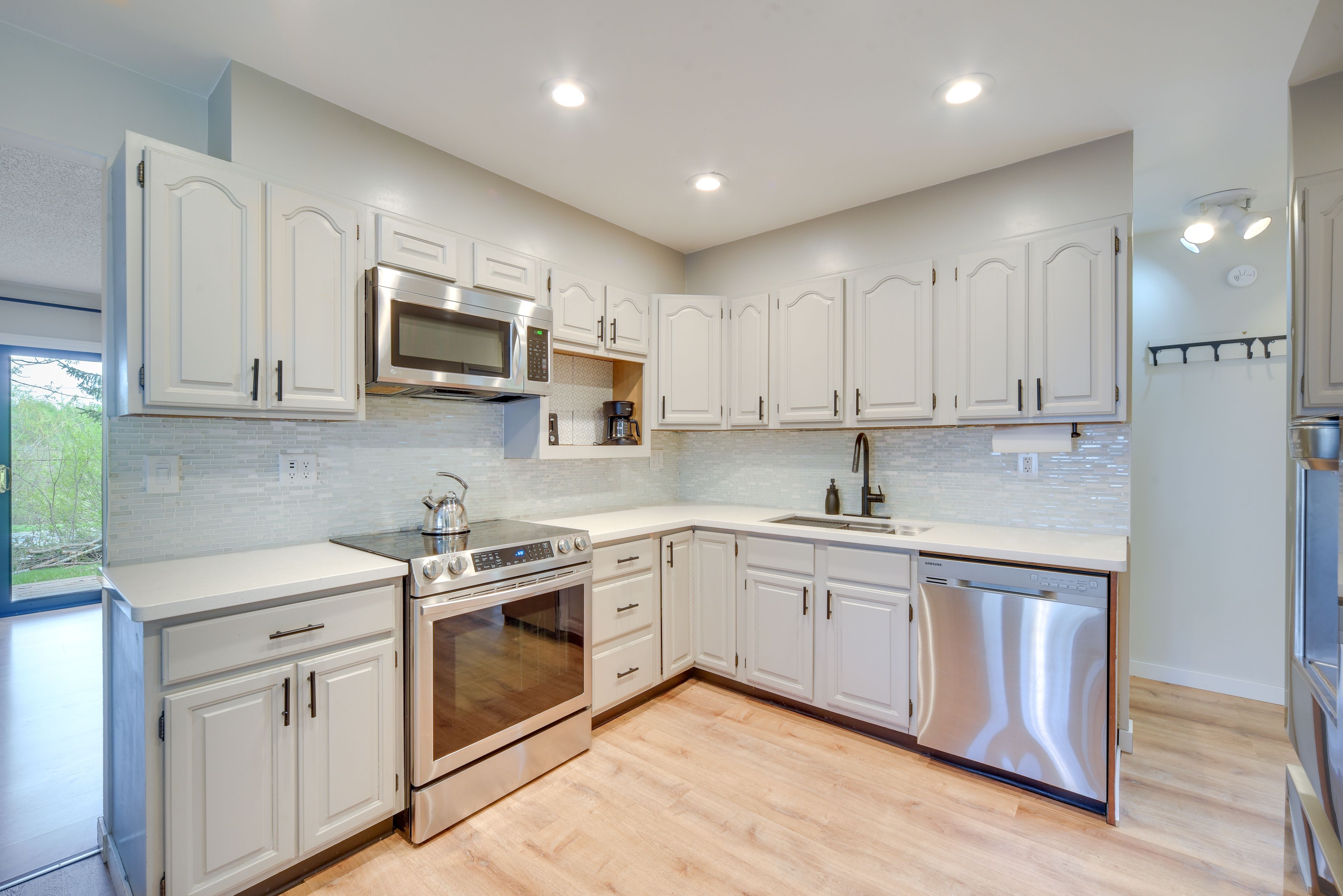 Kitchen | 1st Floor | Drip Coffee Maker | Toaster | Blender
