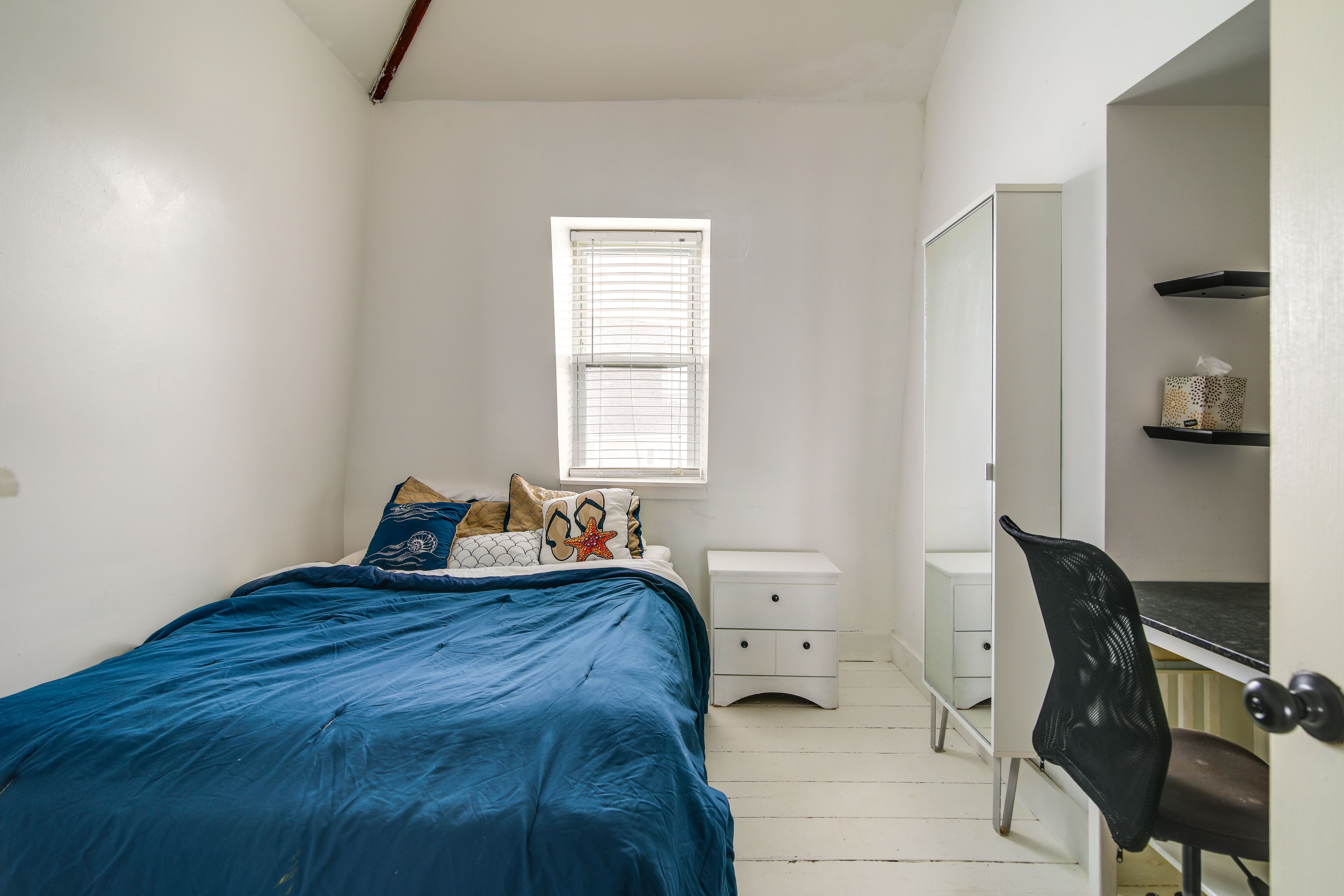 Bedroom 2 | Full Bed | 2nd Floor