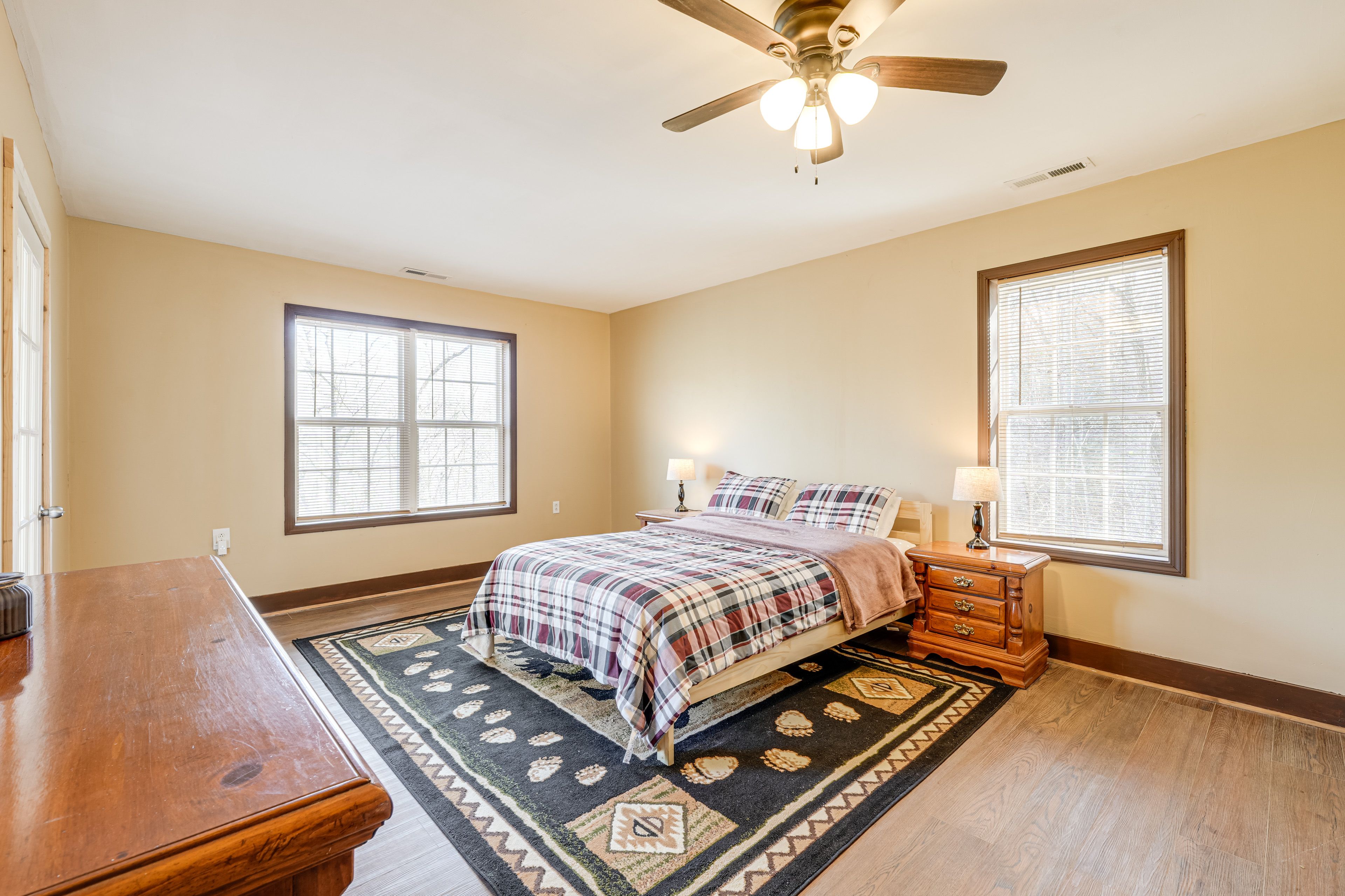 Bedroom 2 | Queen Bed | Main Level