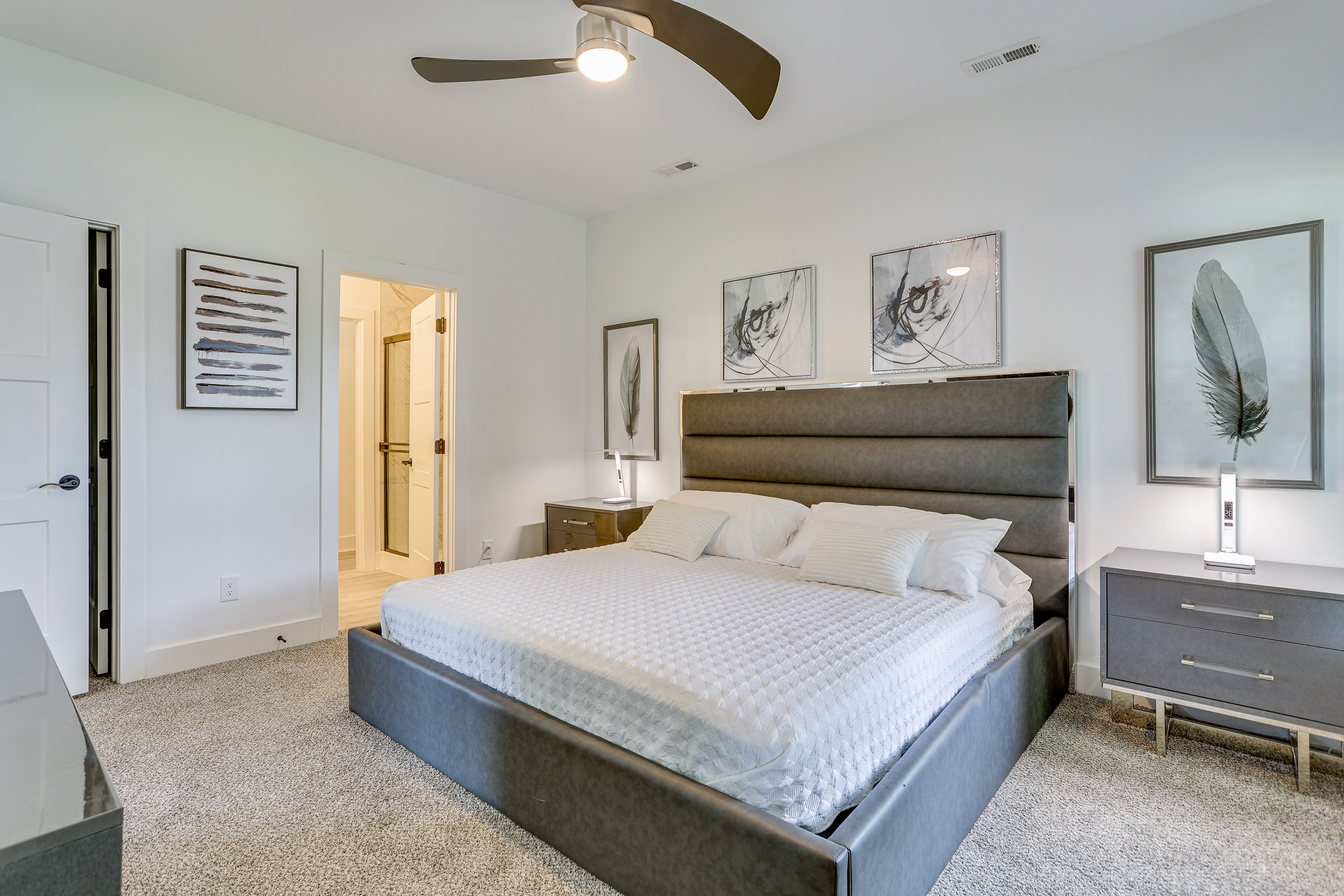 Bedroom 1 | King Bed | En-Suite Bathroom