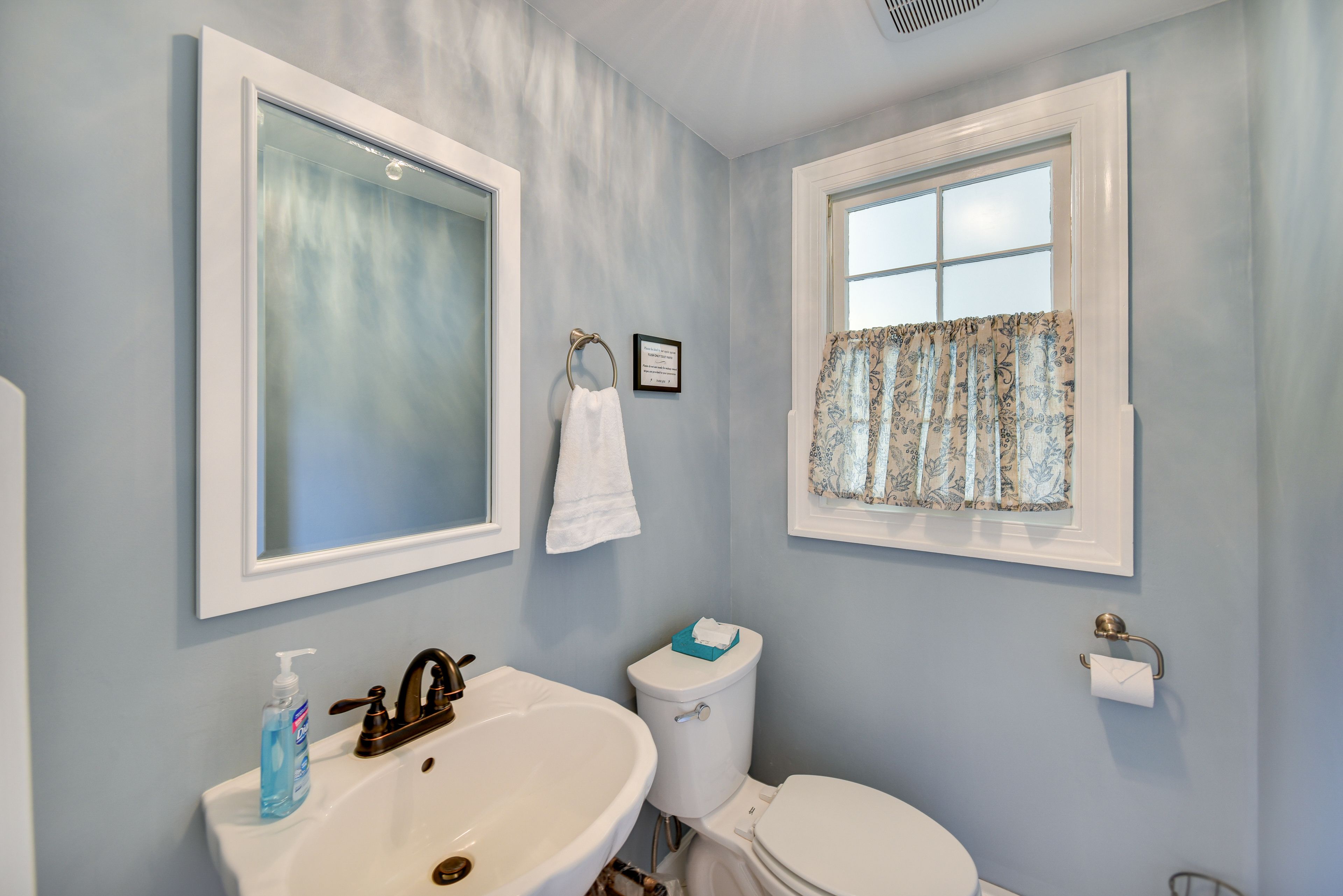Half Bathroom | 2nd Floor